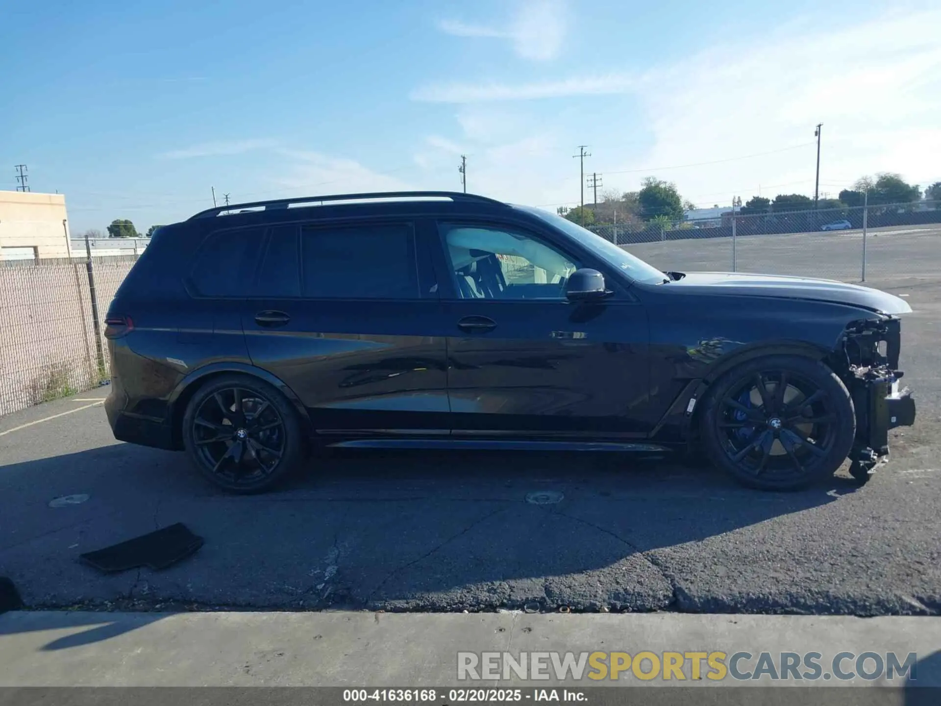 13 fotografías del automóvil dañado 5UX23EM03S9Y00103 BMW X7 2025