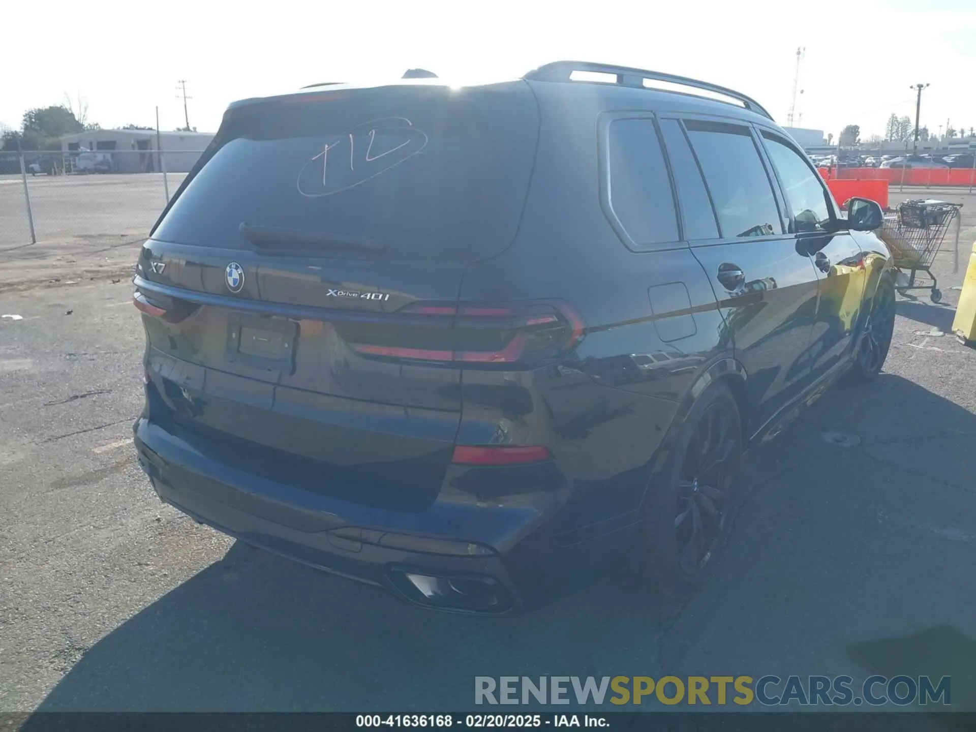 4 fotografías del automóvil dañado 5UX23EM03S9Y00103 BMW X7 2025