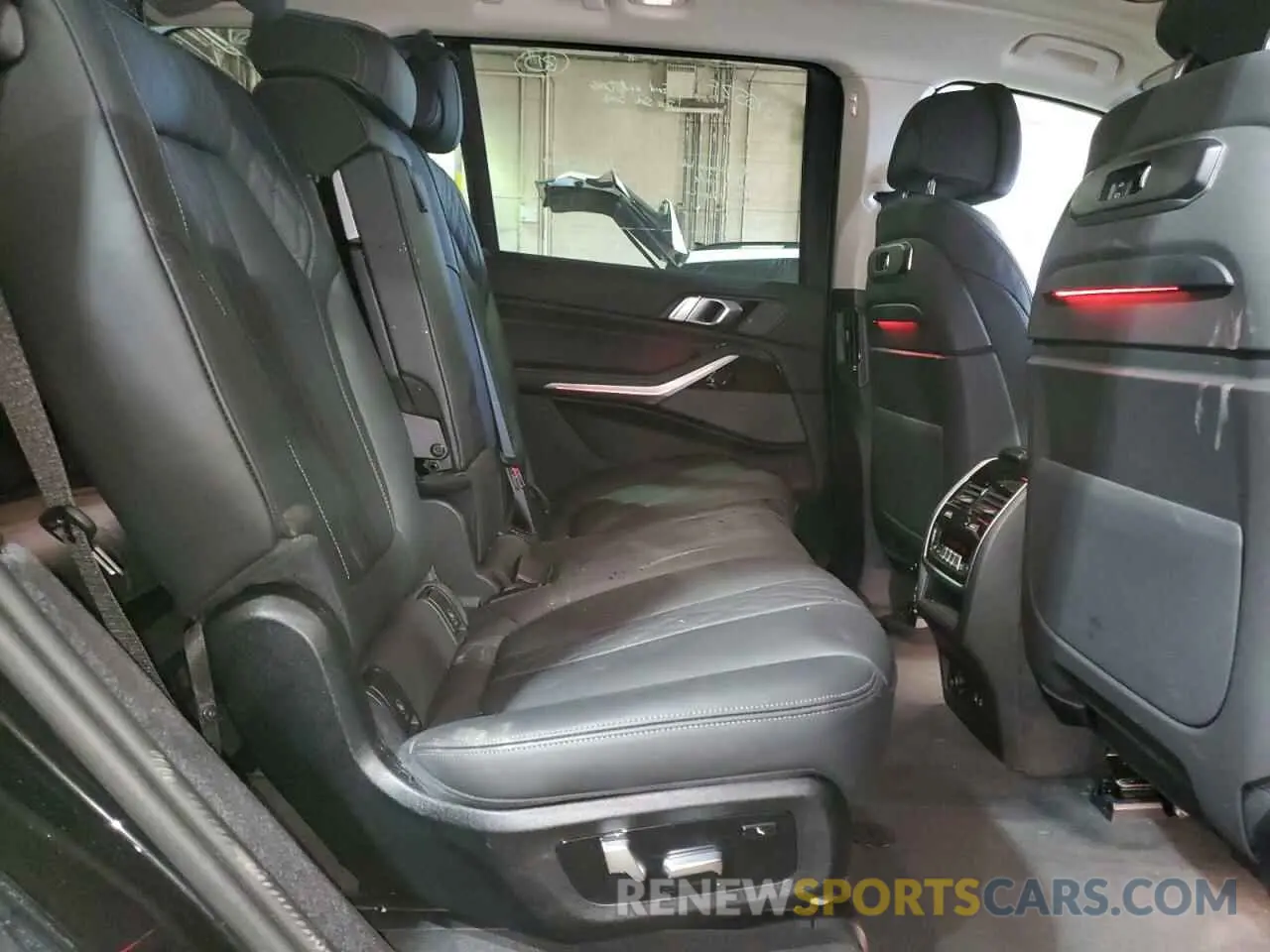 11 fotografías del automóvil dañado 5UX23EM03S9Y27690 BMW X7 2025