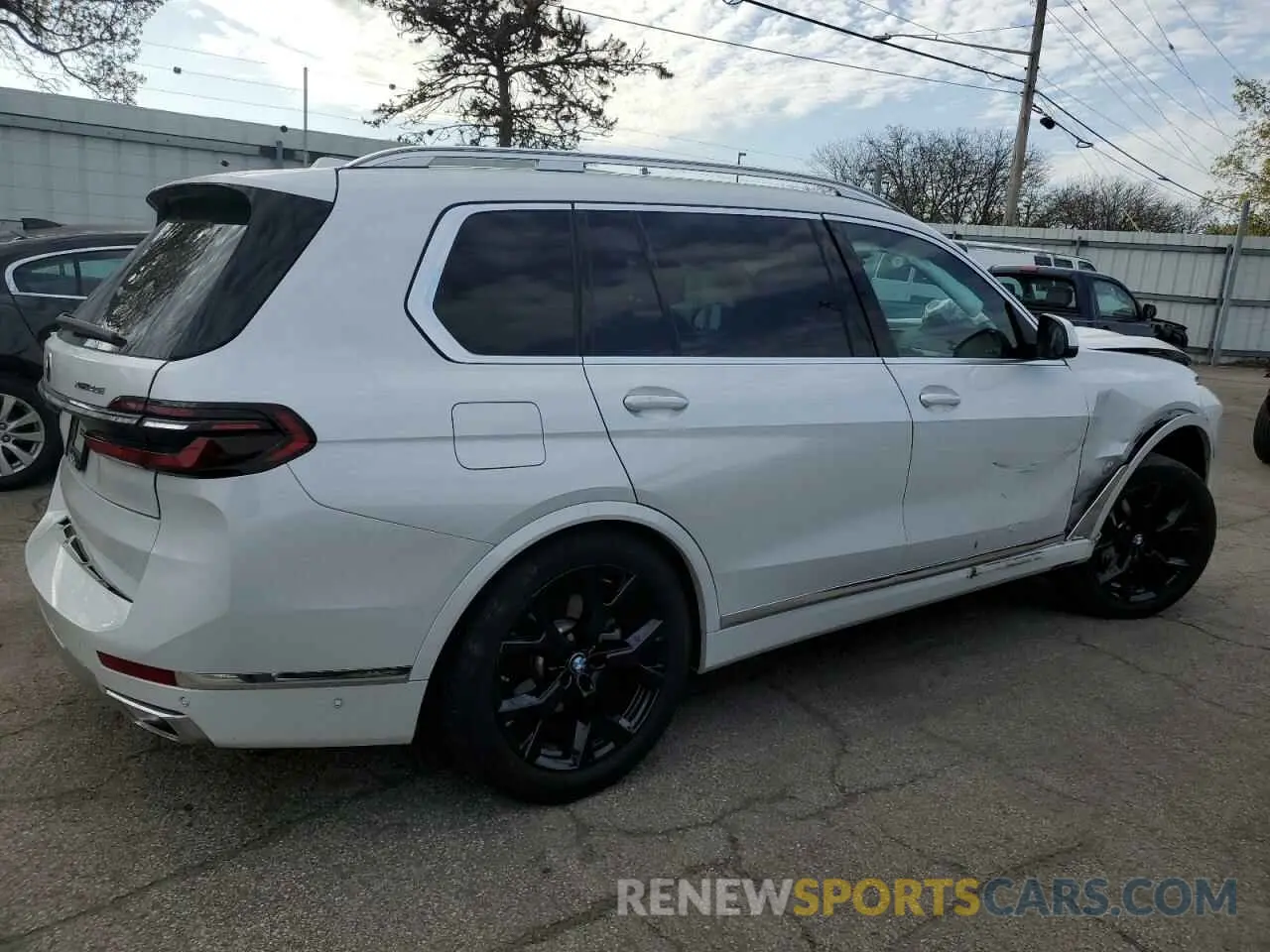 3 fotografías del automóvil dañado 5UX23EM04S9W98391 BMW X7 2025
