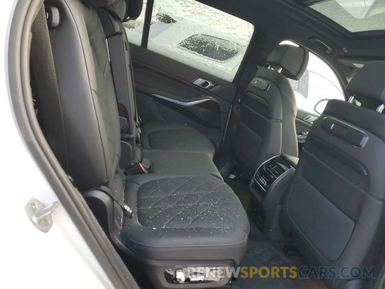 11 fotografías del automóvil dañado 5UX23EM04S9X64678 BMW X7 2025