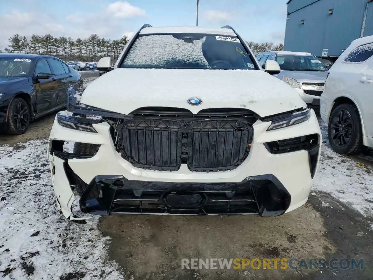 5 fotografías del automóvil dañado 5UX23EM04S9X64678 BMW X7 2025
