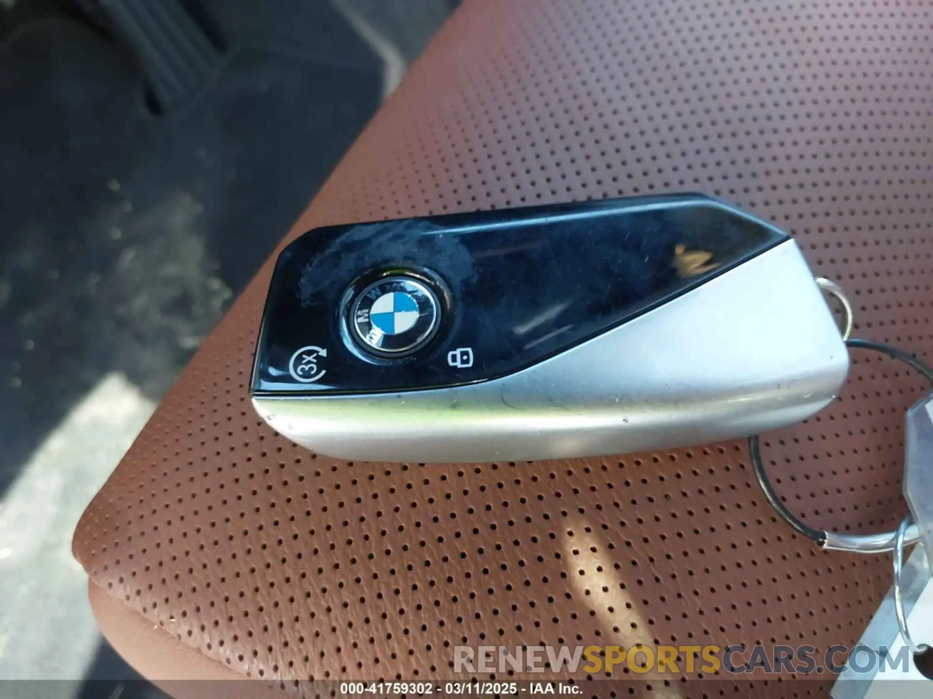 11 fotografías del automóvil dañado 5UX23EM04S9Y17864 BMW X7 2025