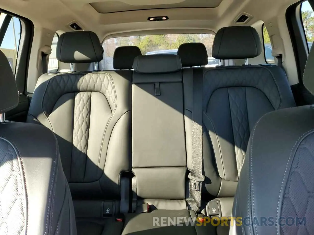 10 fotografías del automóvil dañado 5UX23EM06S9X94538 BMW X7 2025