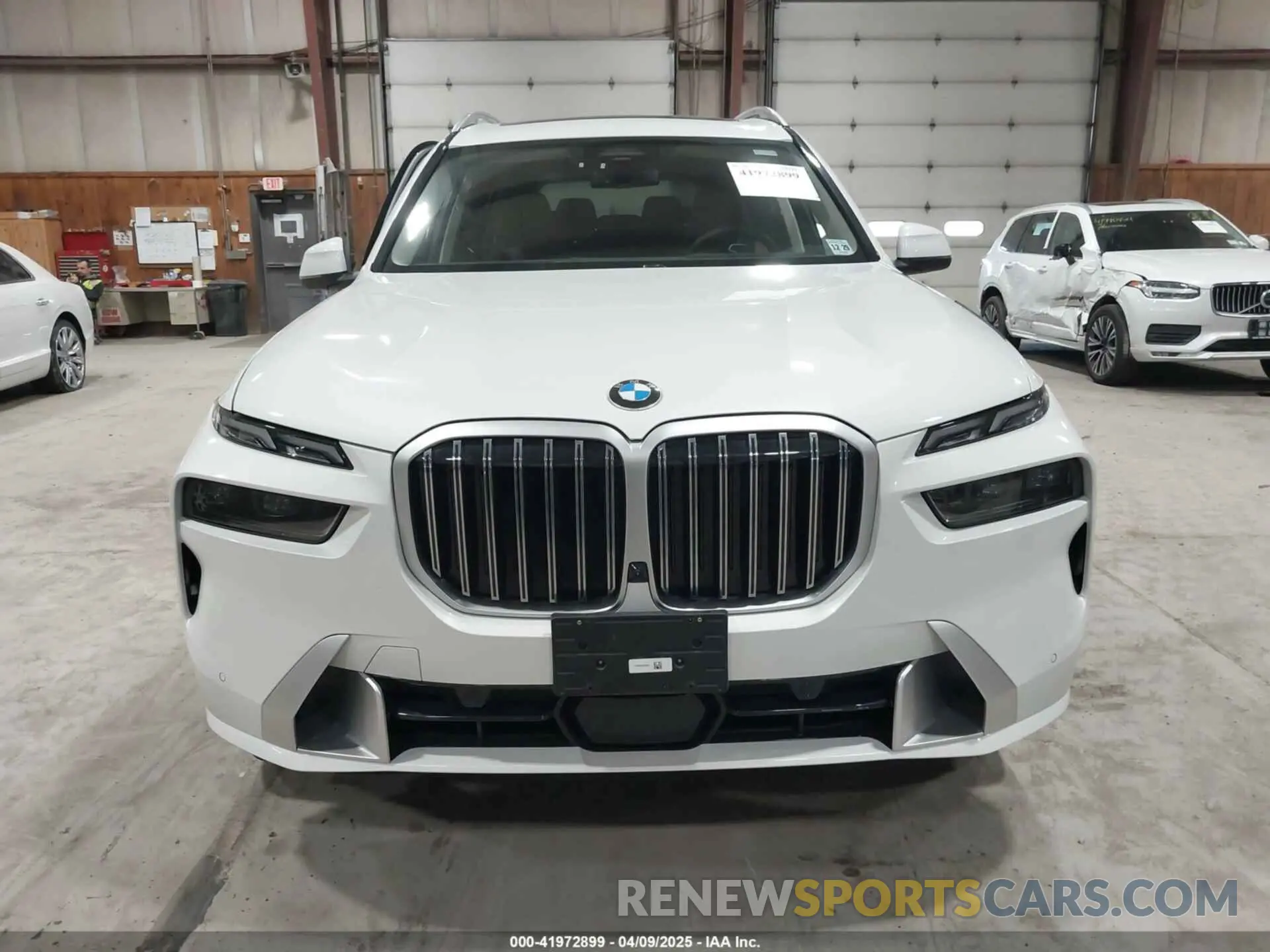 13 fotografías del automóvil dañado 5UX23EM06S9Y80559 BMW X7 2025