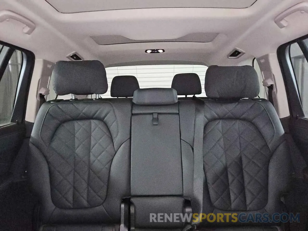 10 fotografías del automóvil dañado 5UX23EM07S9X65923 BMW X7 2025