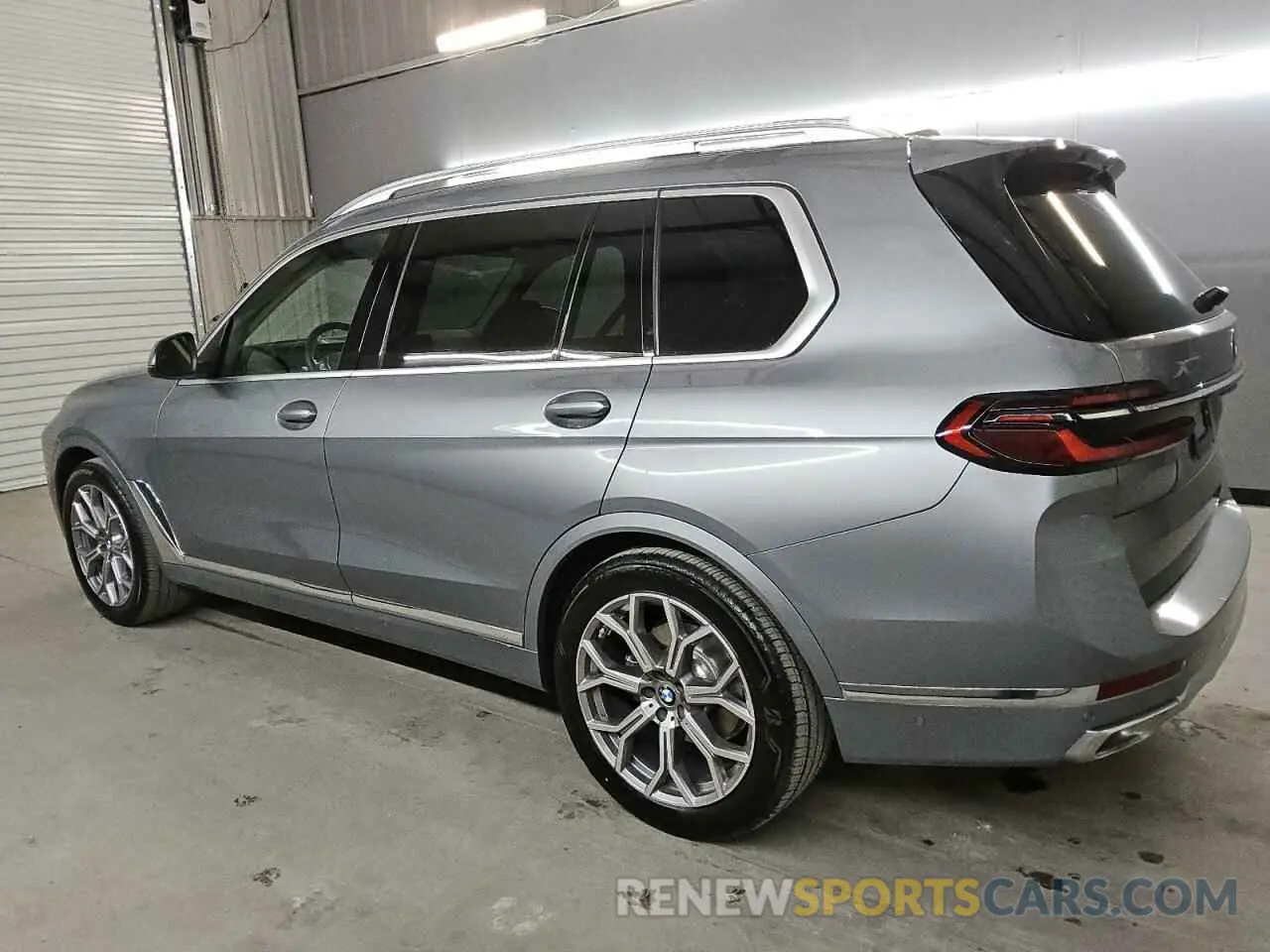 2 fotografías del automóvil dañado 5UX23EM07S9X65923 BMW X7 2025