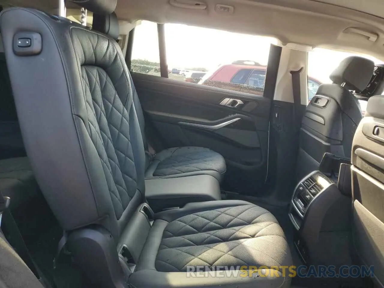 11 fotografías del automóvil dañado 5UX23EM09S9W38073 BMW X7 2025