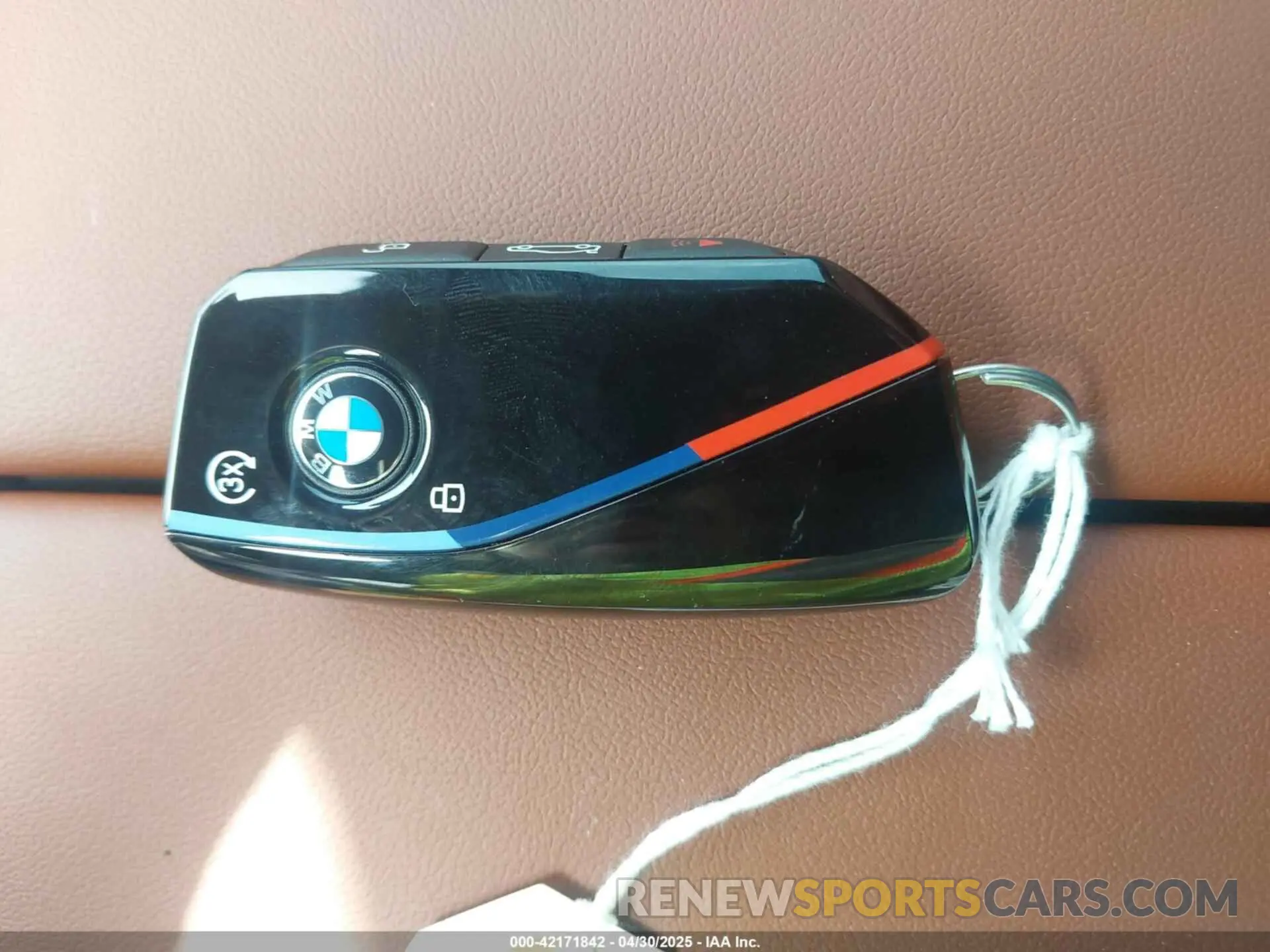 11 fotografías del automóvil dañado 5UX33EM06S9Y33892 BMW X7 2025