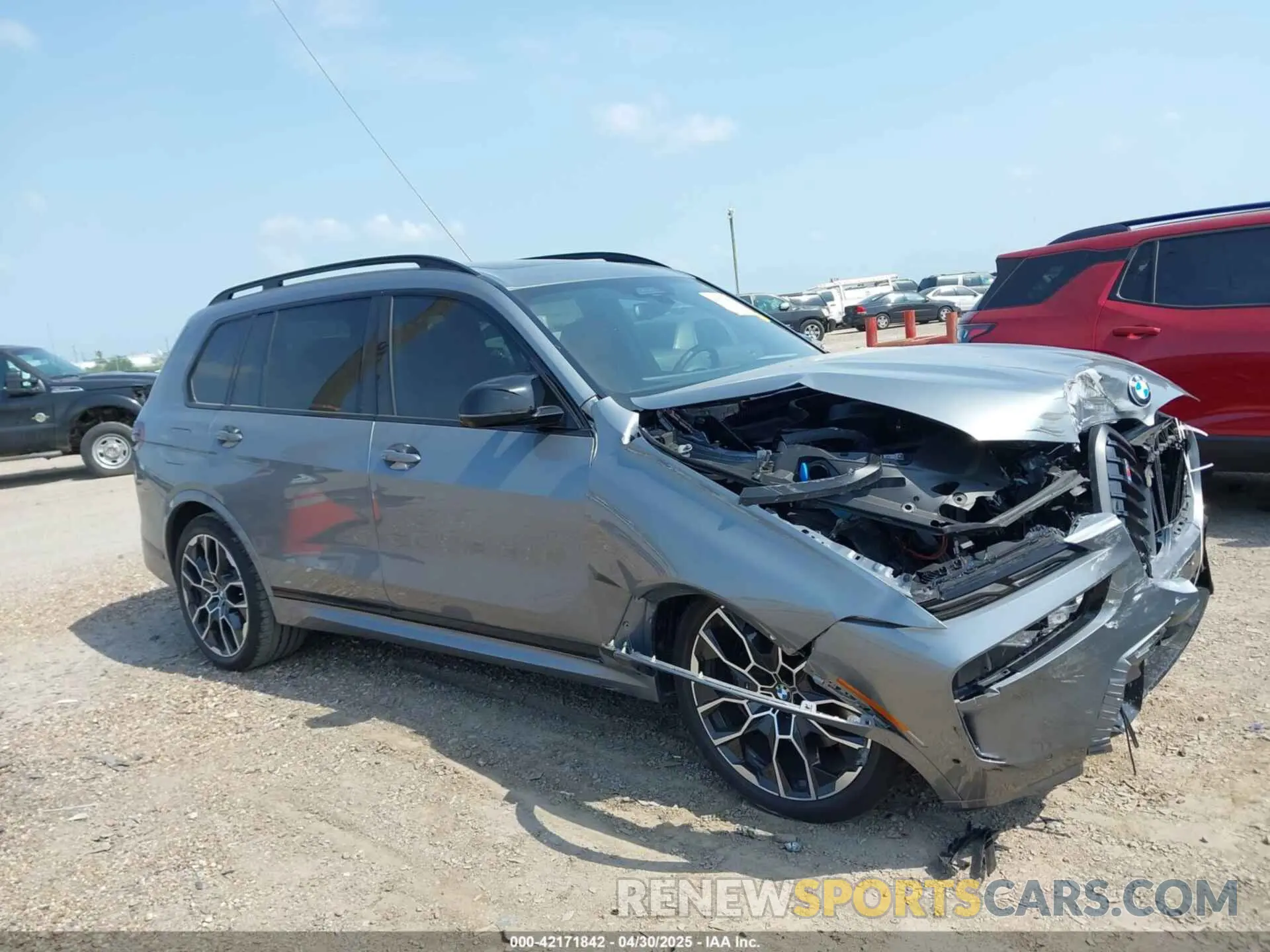 13 fotografías del automóvil dañado 5UX33EM06S9Y33892 BMW X7 2025