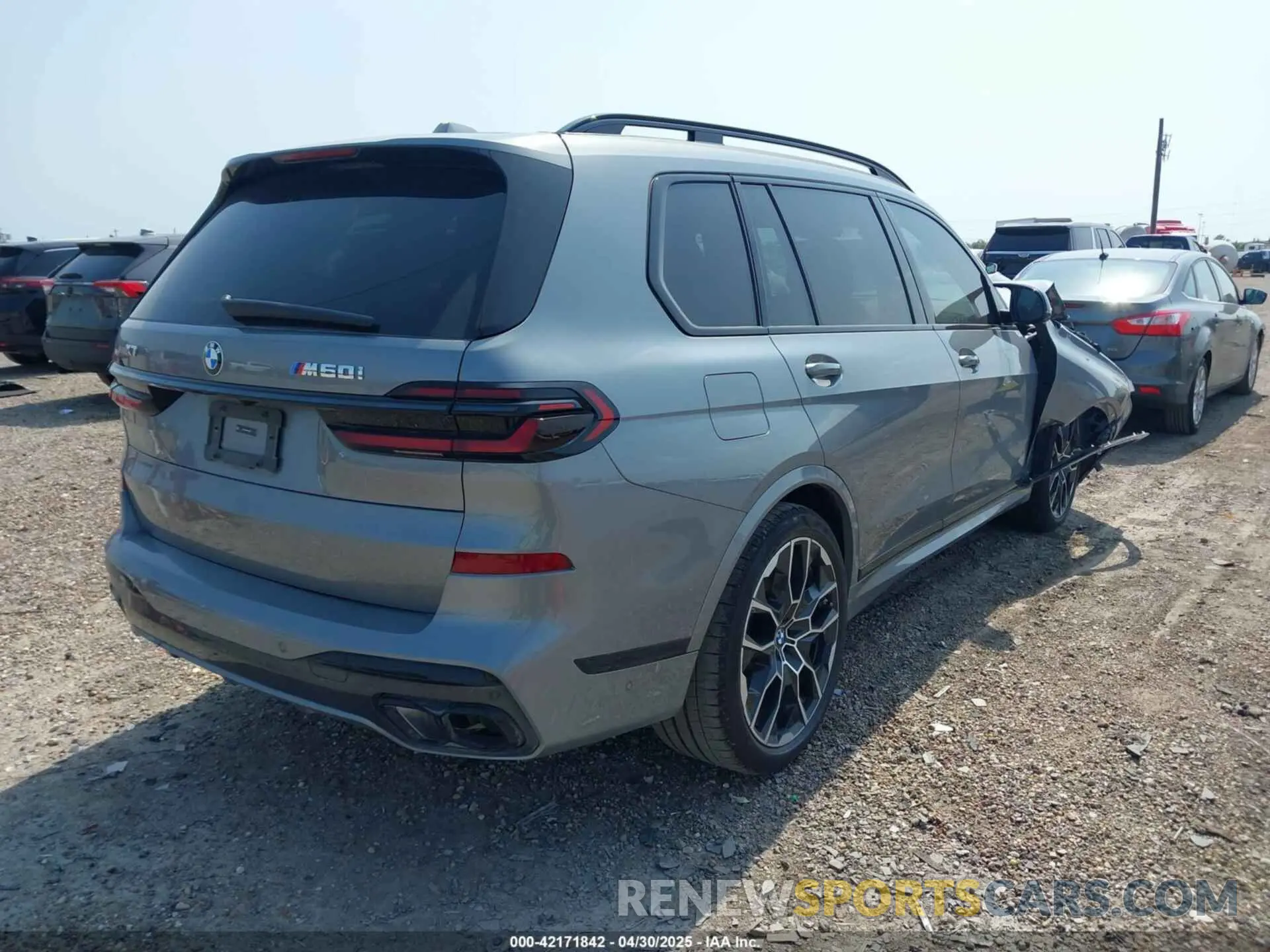 4 fotografías del automóvil dañado 5UX33EM06S9Y33892 BMW X7 2025