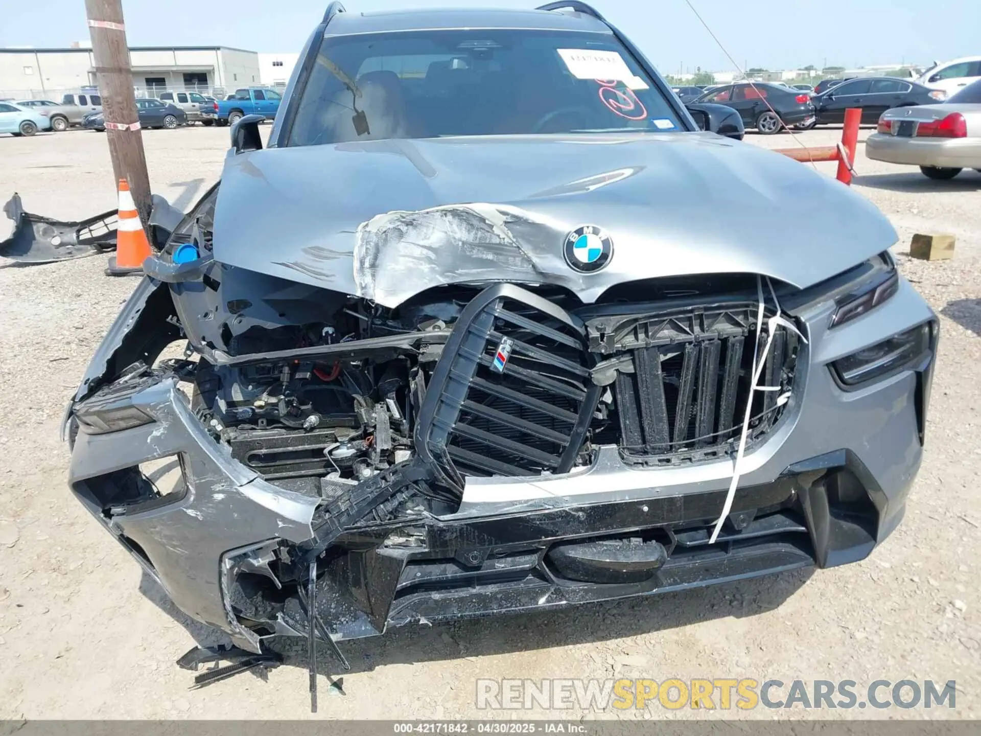 6 fotografías del automóvil dañado 5UX33EM06S9Y33892 BMW X7 2025