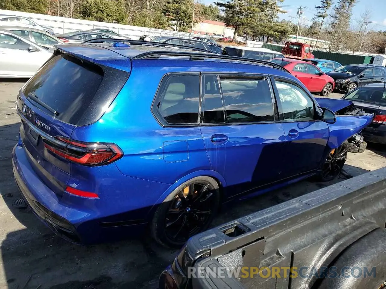 3 fotografías del automóvil dañado 5UX33EM09R9V11872 BMW X7 M60I 2024