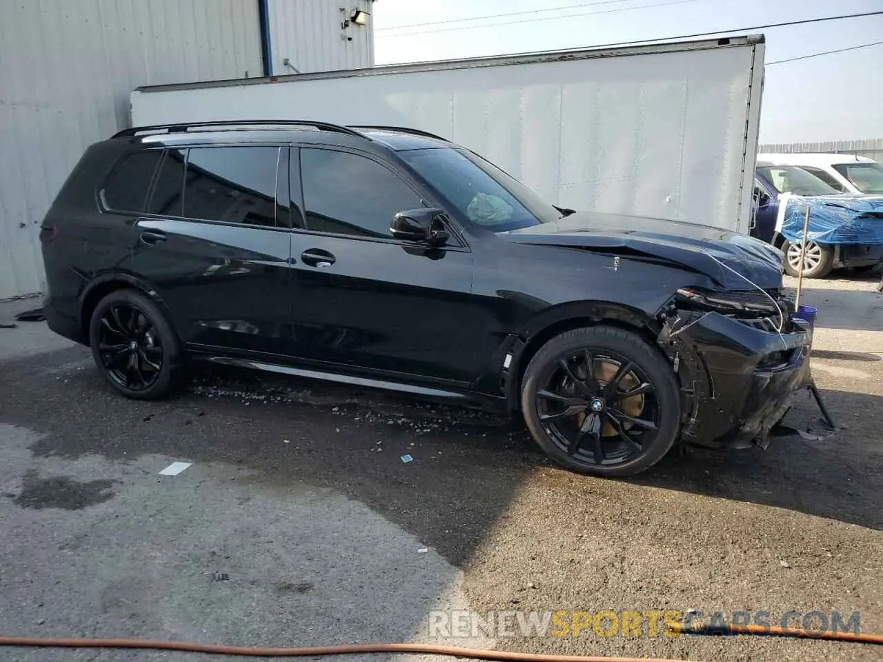 4 fotografías del automóvil dañado 5UX33EM02S9X77322 BMW X7 M60I 2025