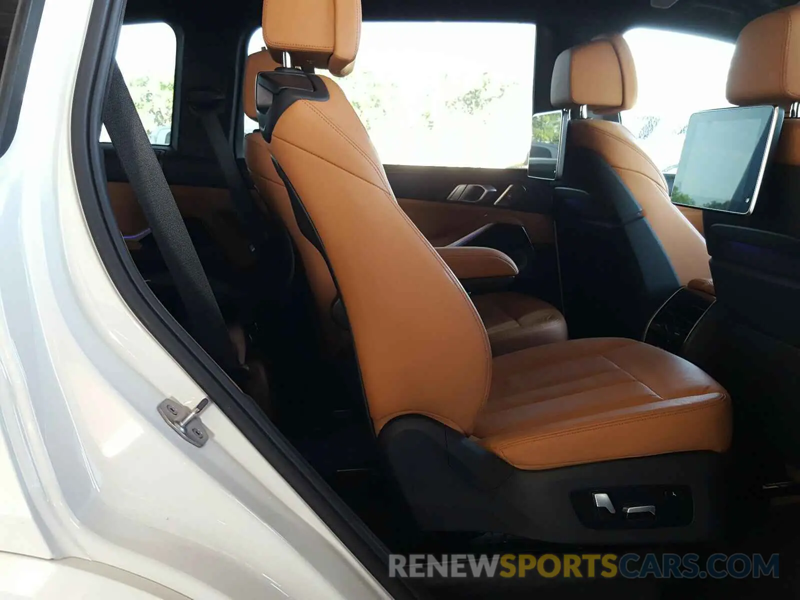 6 fotografías del automóvil dañado 5UXCX4C55KLS36439 BMW X7 XDRIVE5 2019