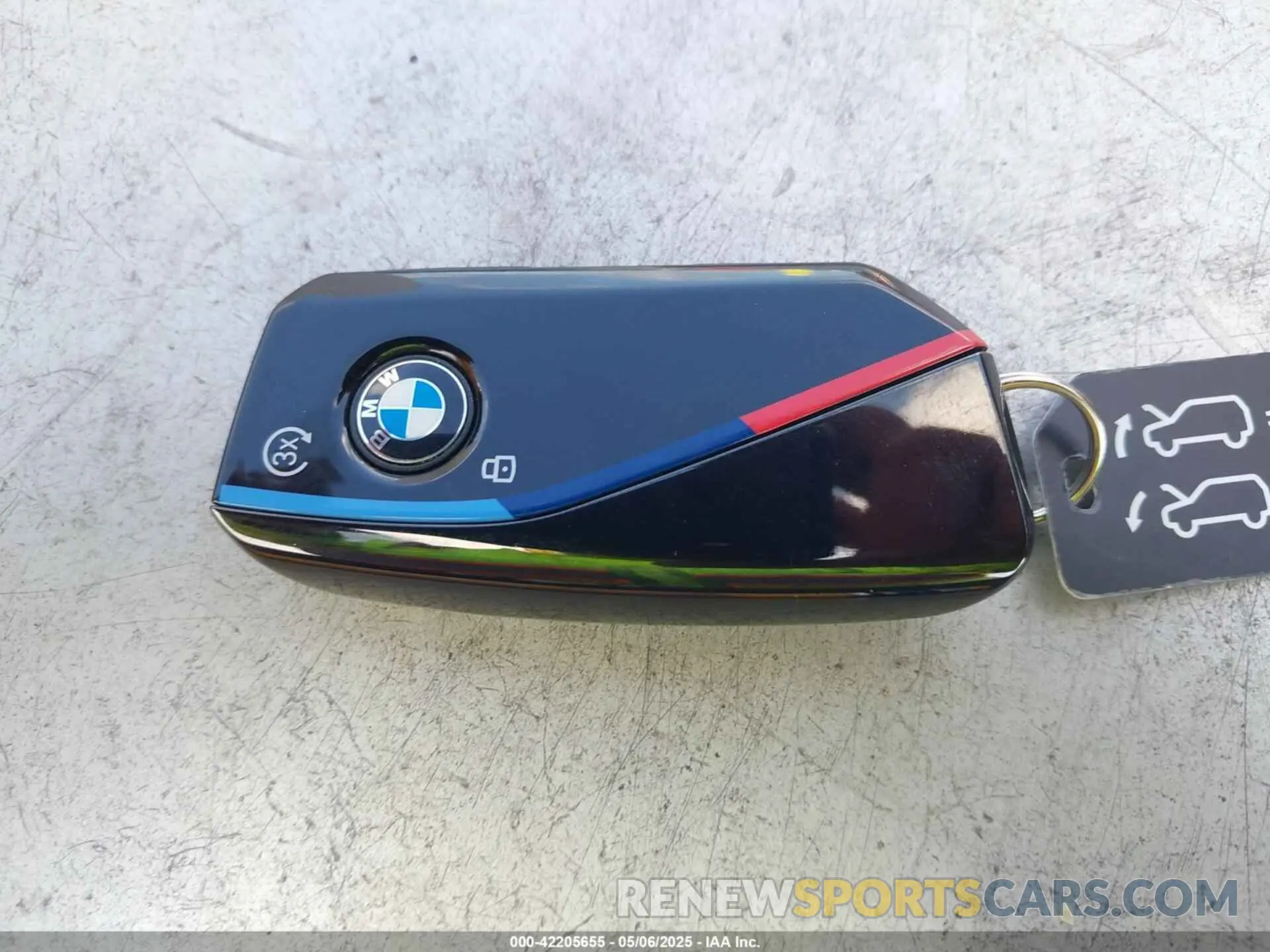 11 fotografías del automóvil dañado 5YM23CS00P9R58616 BMW XM 2023