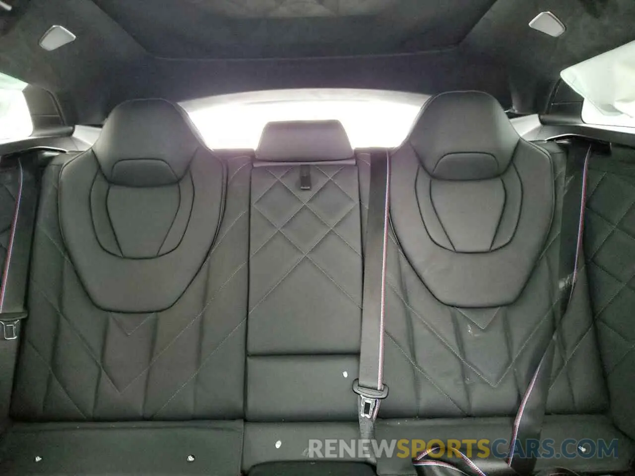 10 fotografías del automóvil dañado 5YM23CS05P9S28460 BMW XM 2023