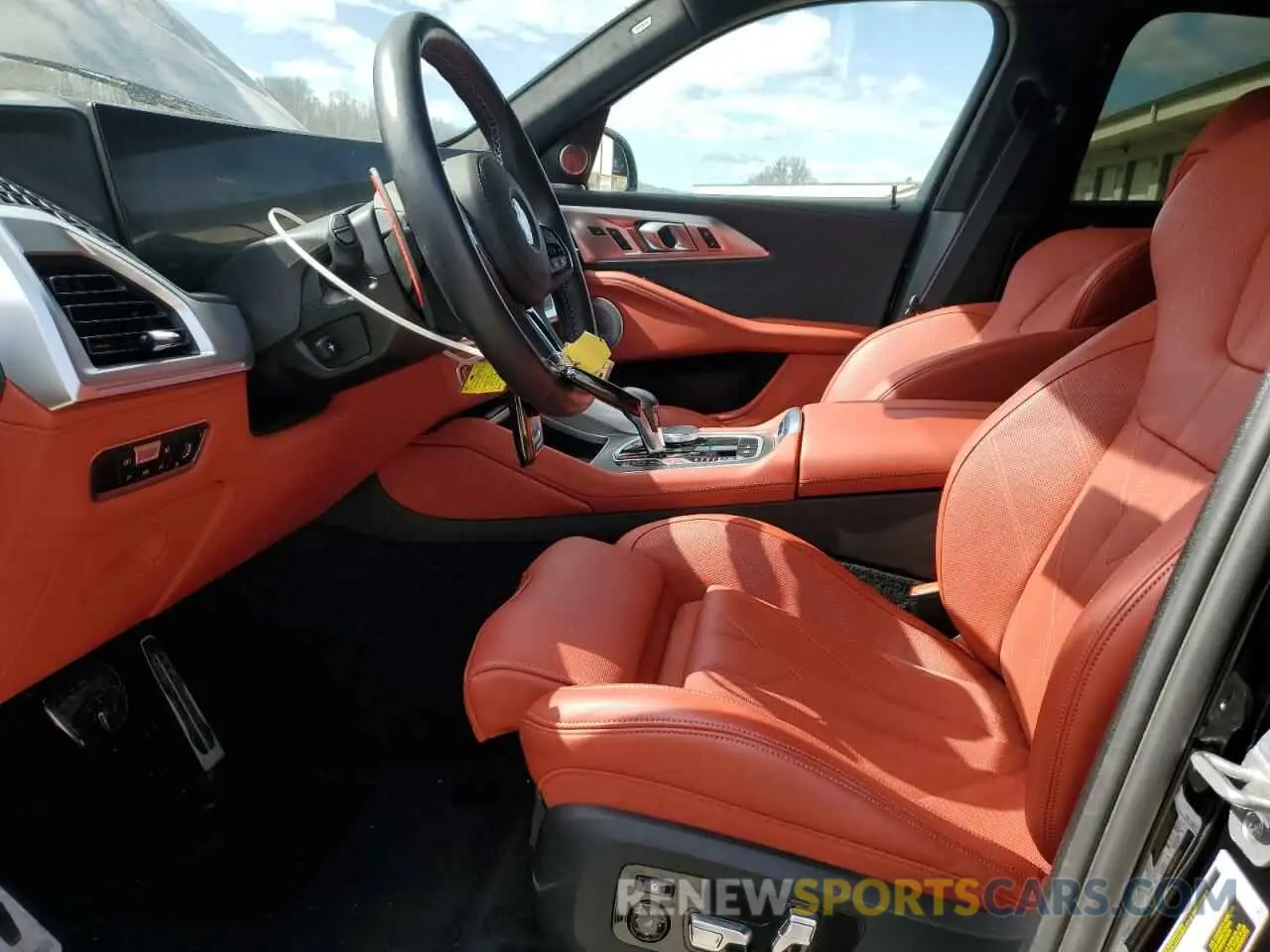 7 fotografías del automóvil dañado 5YM23CS06P9S62603 BMW XM 2023