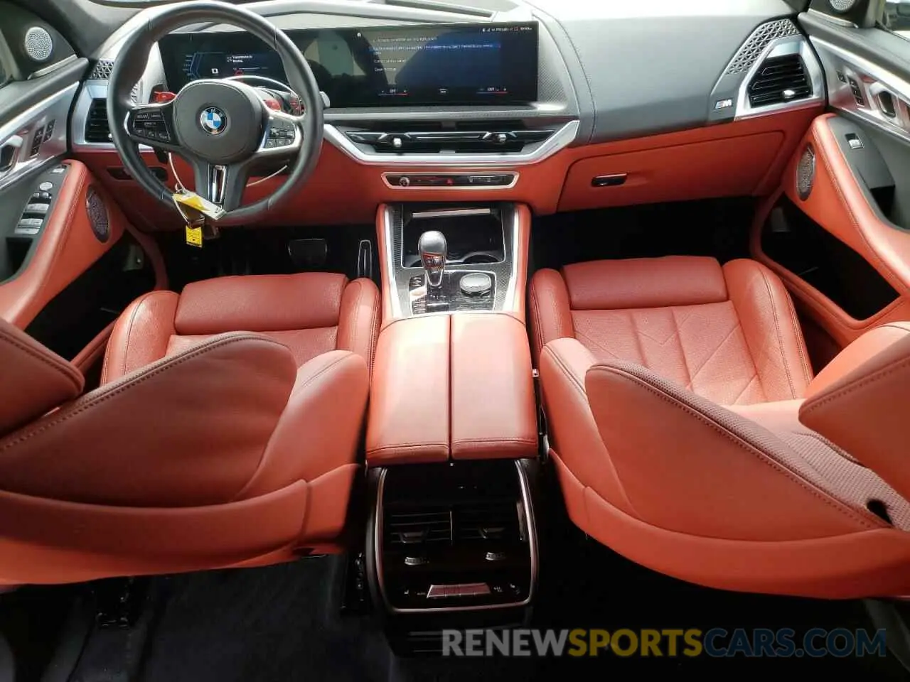 8 fotografías del automóvil dañado 5YM23CS06P9S62603 BMW XM 2023
