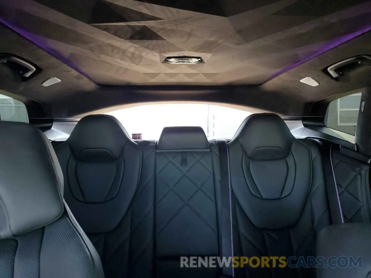 10 fotografías del automóvil dañado 5YM23CS07P9S31800 BMW XM 2023