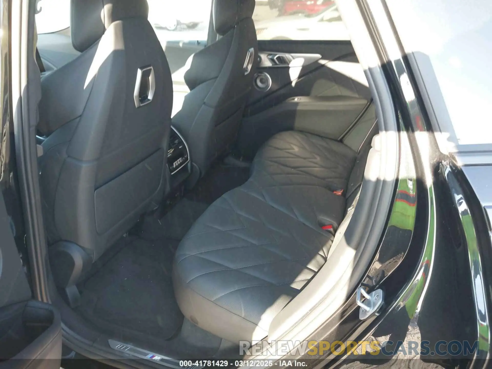 8 fotografías del automóvil dañado 5YM23CS0XR9U58952 BMW XM 2024