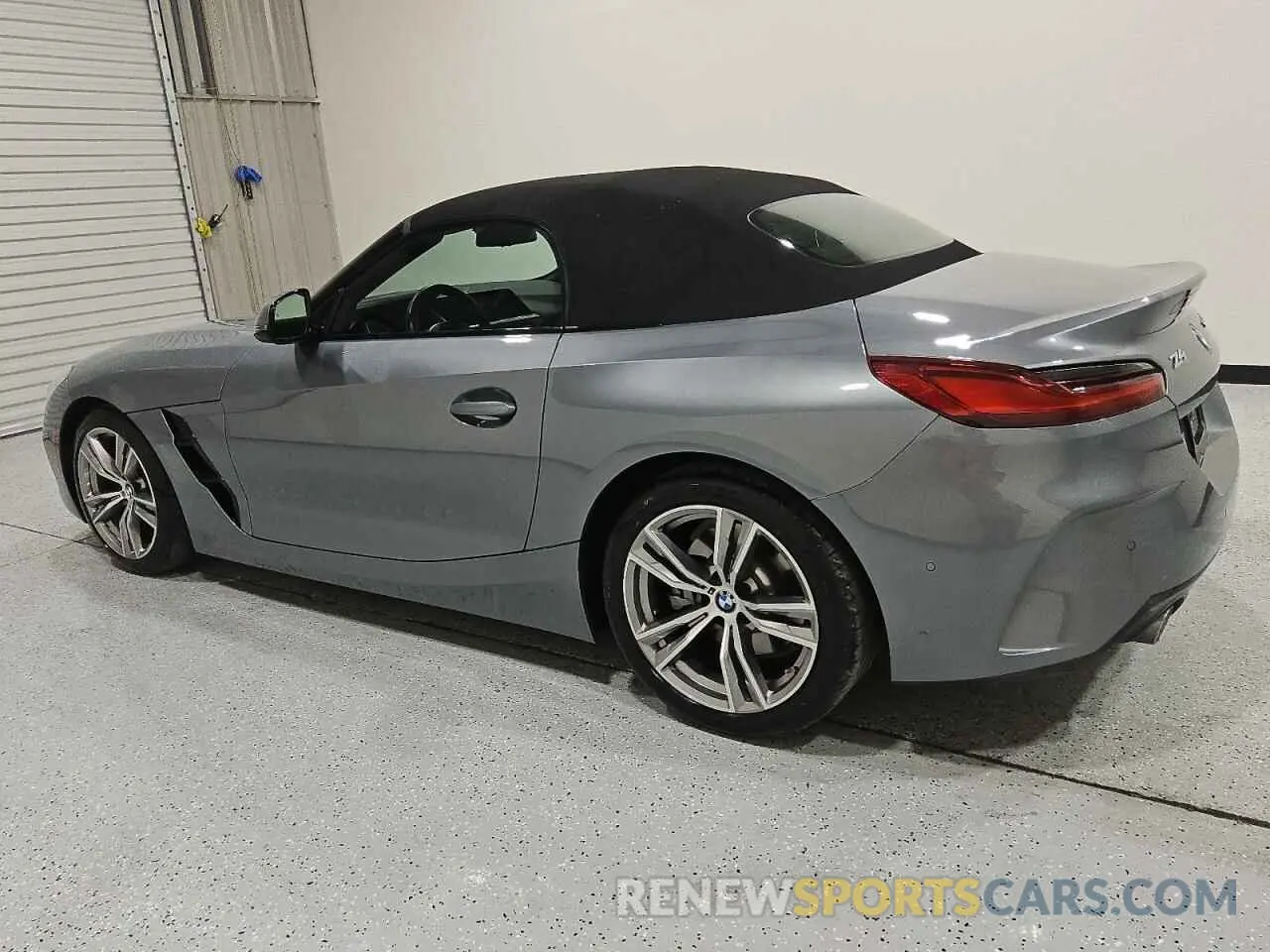 2 fotografías del automóvil dañado WBAHF3C04SWY38592 BMW Z4 2025