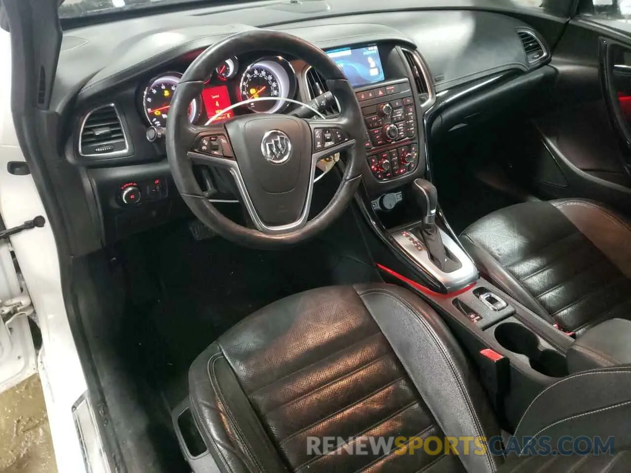 8 fotografías del automóvil dañado W04WH3N52KG304914 BUICK CASCADA 2019