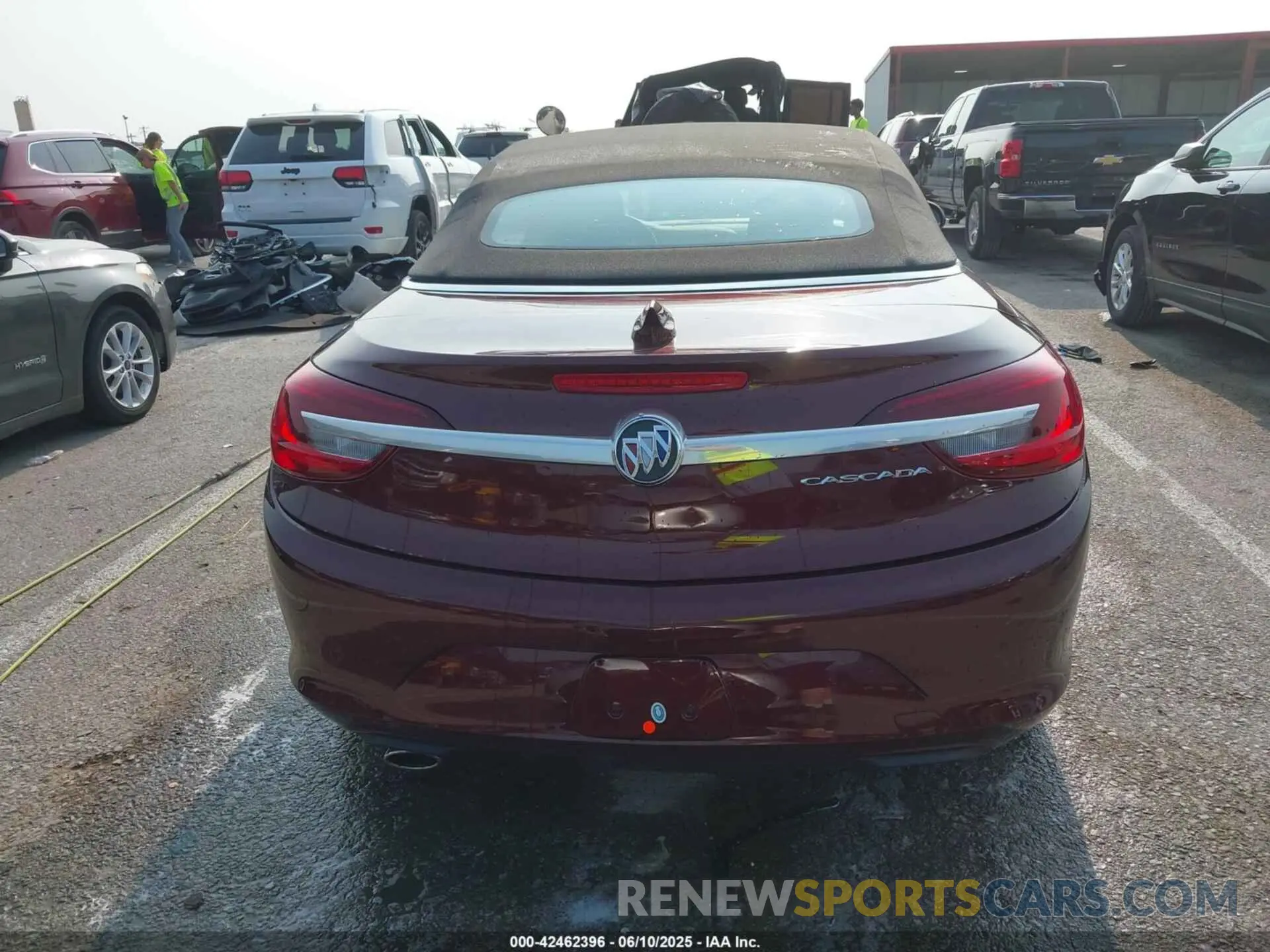 16 fotografías del automóvil dañado W04WH3N56KG317827 BUICK CASCADA 2019