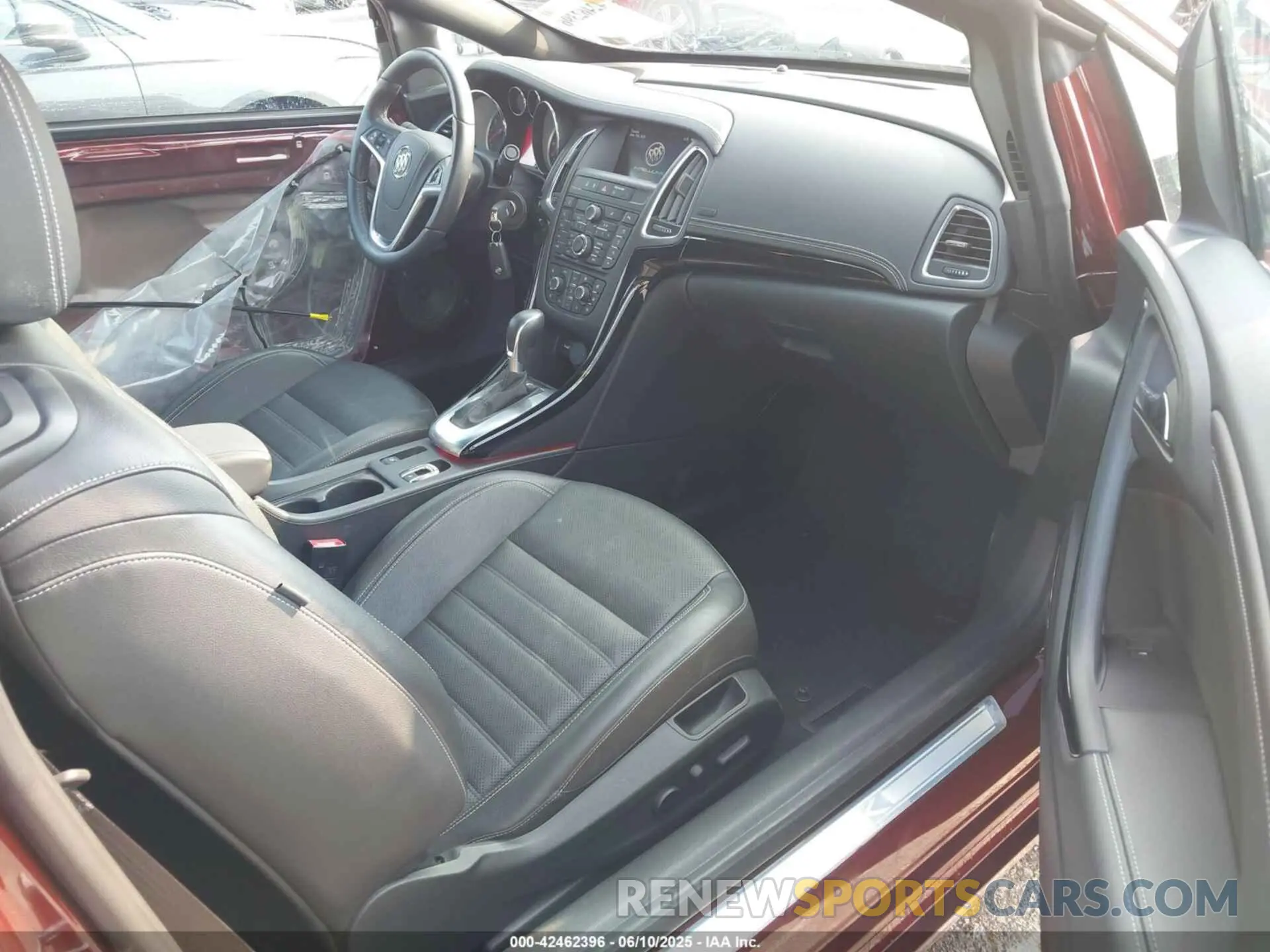 5 fotografías del automóvil dañado W04WH3N56KG317827 BUICK CASCADA 2019