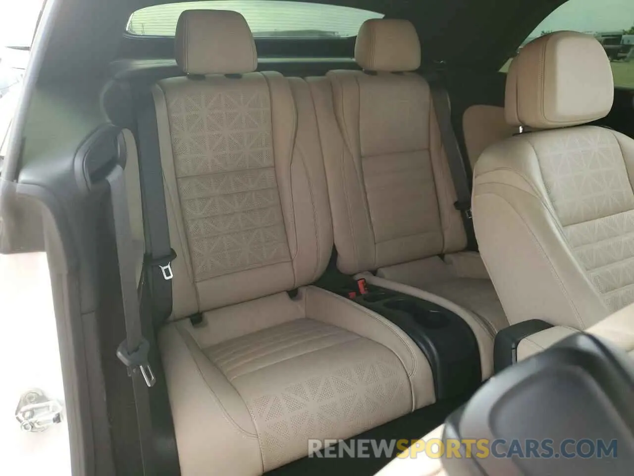 10 fotografías del automóvil dañado W04WH3N58KG344348 BUICK CASCADA 2019