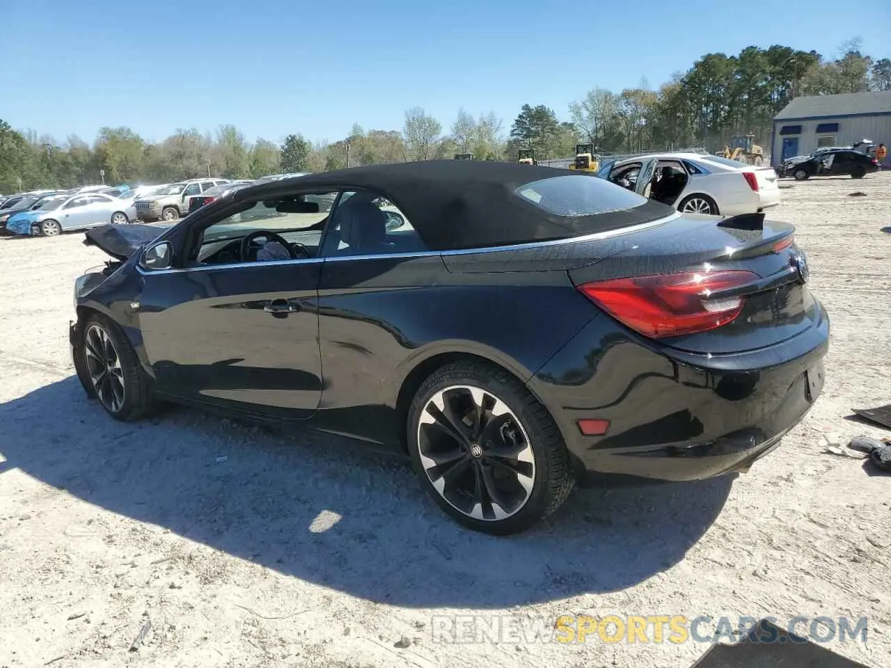 2 fotografías del automóvil dañado W04WJ3N5XKG332318 BUICK CASCADA 2019
