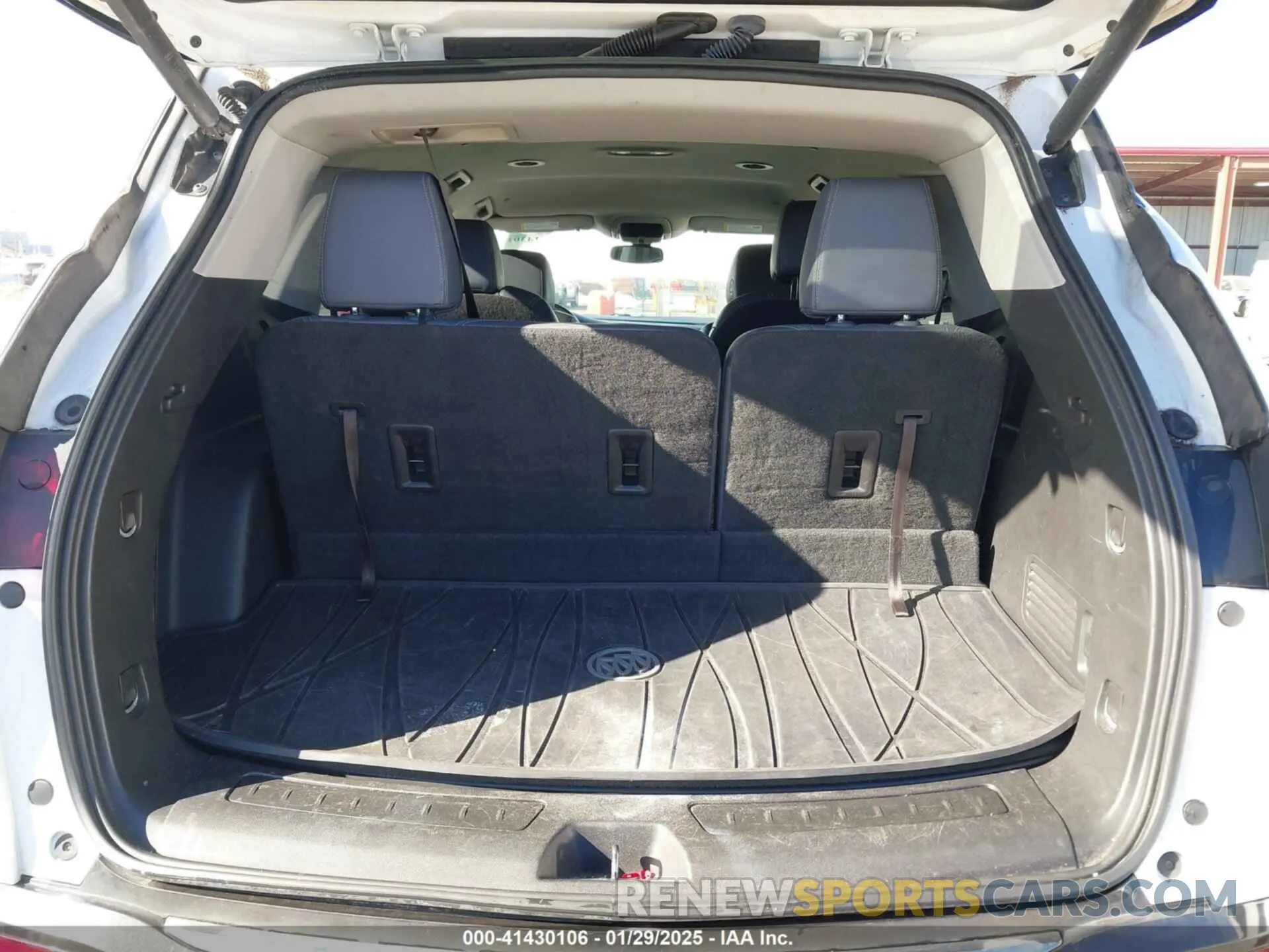 17 fotografías del automóvil dañado 5GAERBKW3KJ312806 BUICK ENCLAVE 2019
