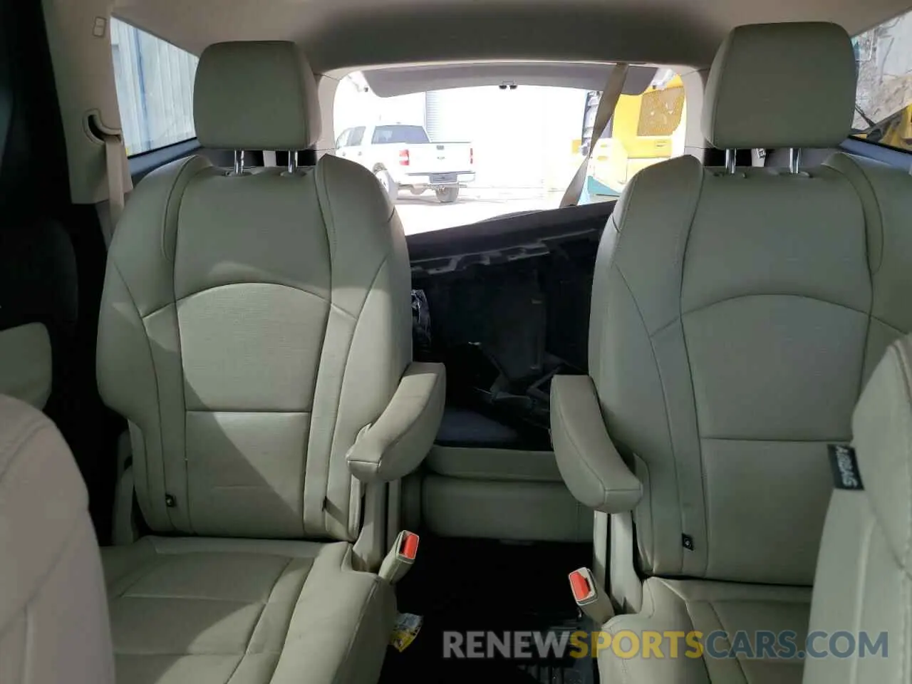 10 fotografías del automóvil dañado 5GAERBKW4KJ243656 BUICK ENCLAVE 2019