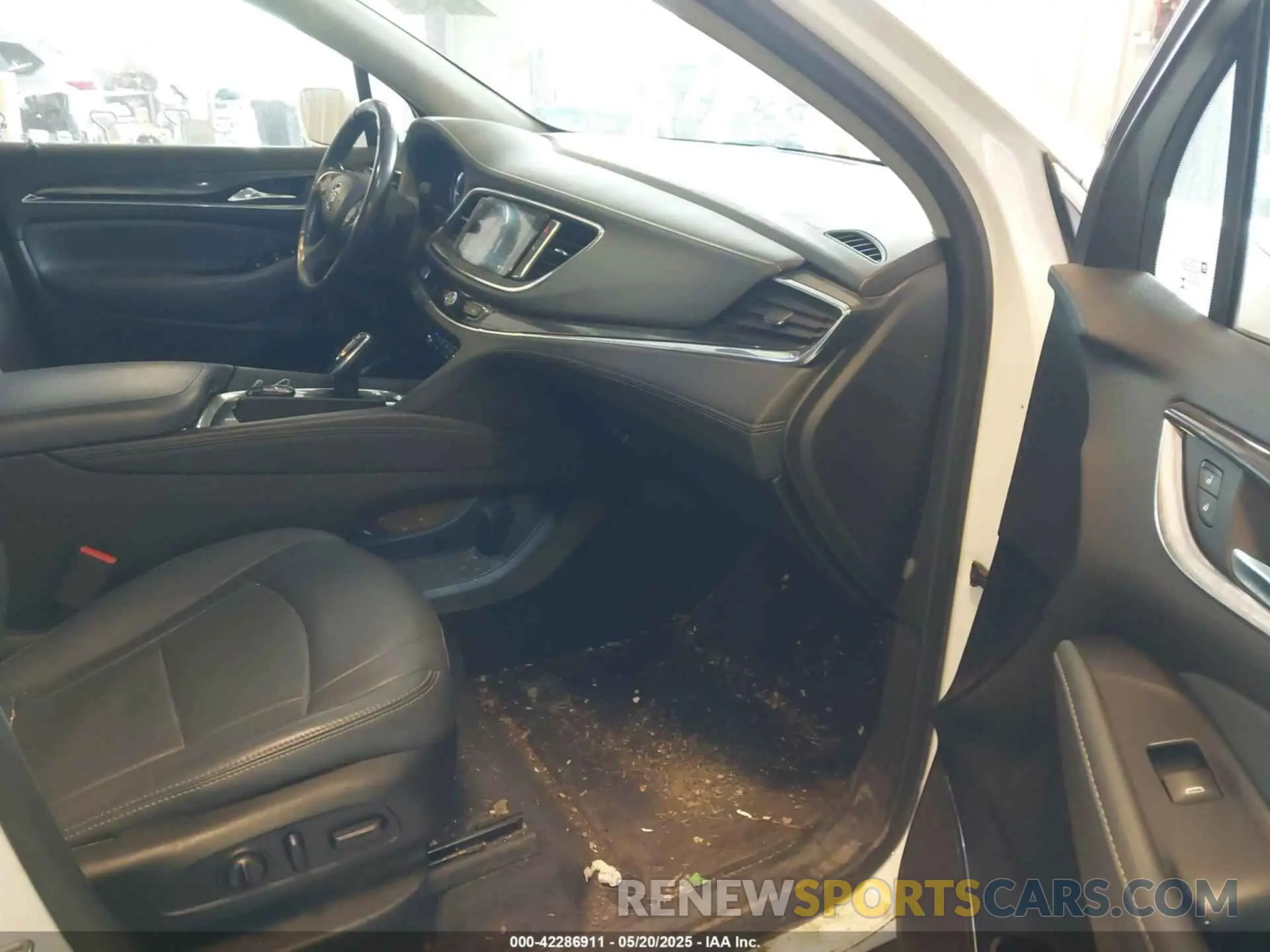 5 fotografías del automóvil dañado 5GAERBKW5KJ162844 BUICK ENCLAVE 2019