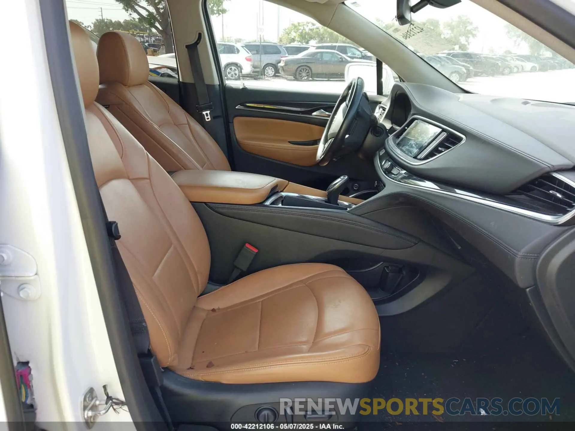 5 fotografías del automóvil dañado 5GAERBKW6KJ303162 BUICK ENCLAVE 2019