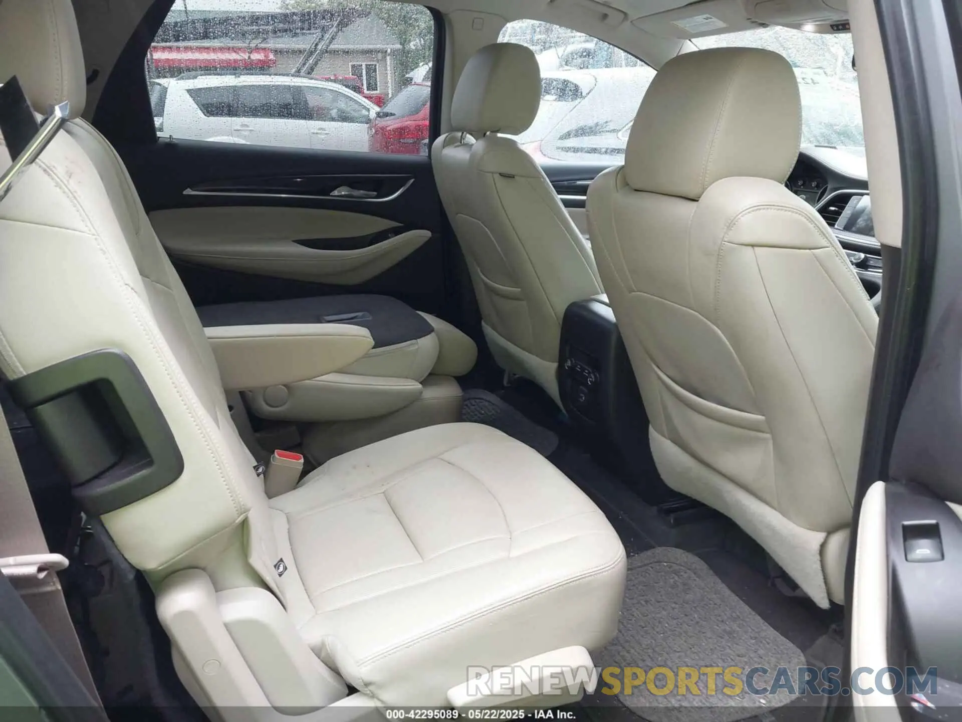 8 fotografías del automóvil dañado 5GAEVAKW5KJ287350 BUICK ENCLAVE 2019