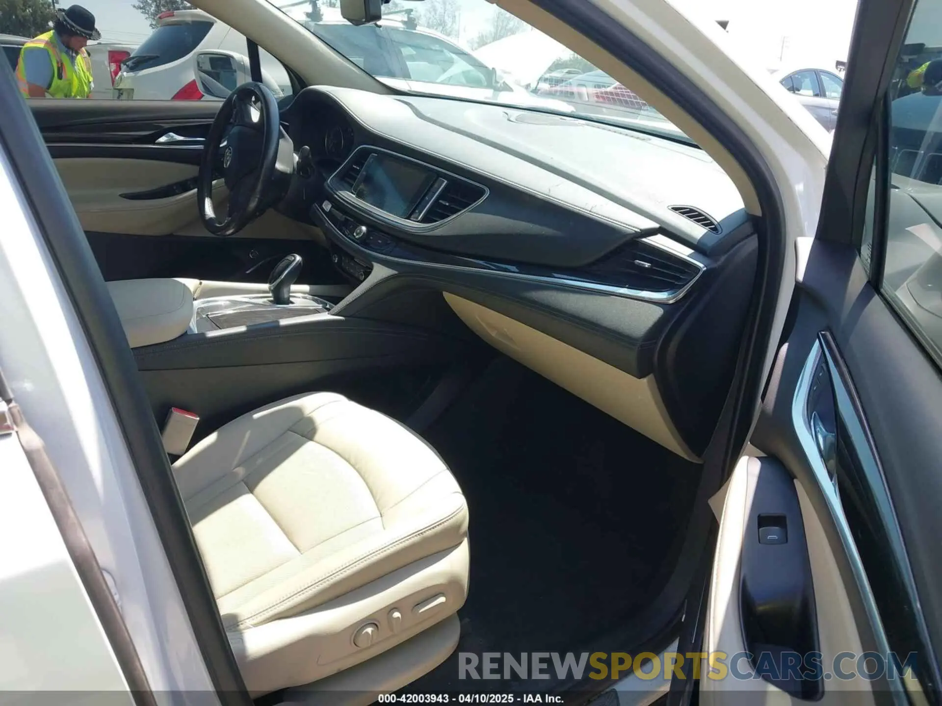 5 fotografías del automóvil dañado 5GAEVBKW2KJ212563 BUICK ENCLAVE 2019