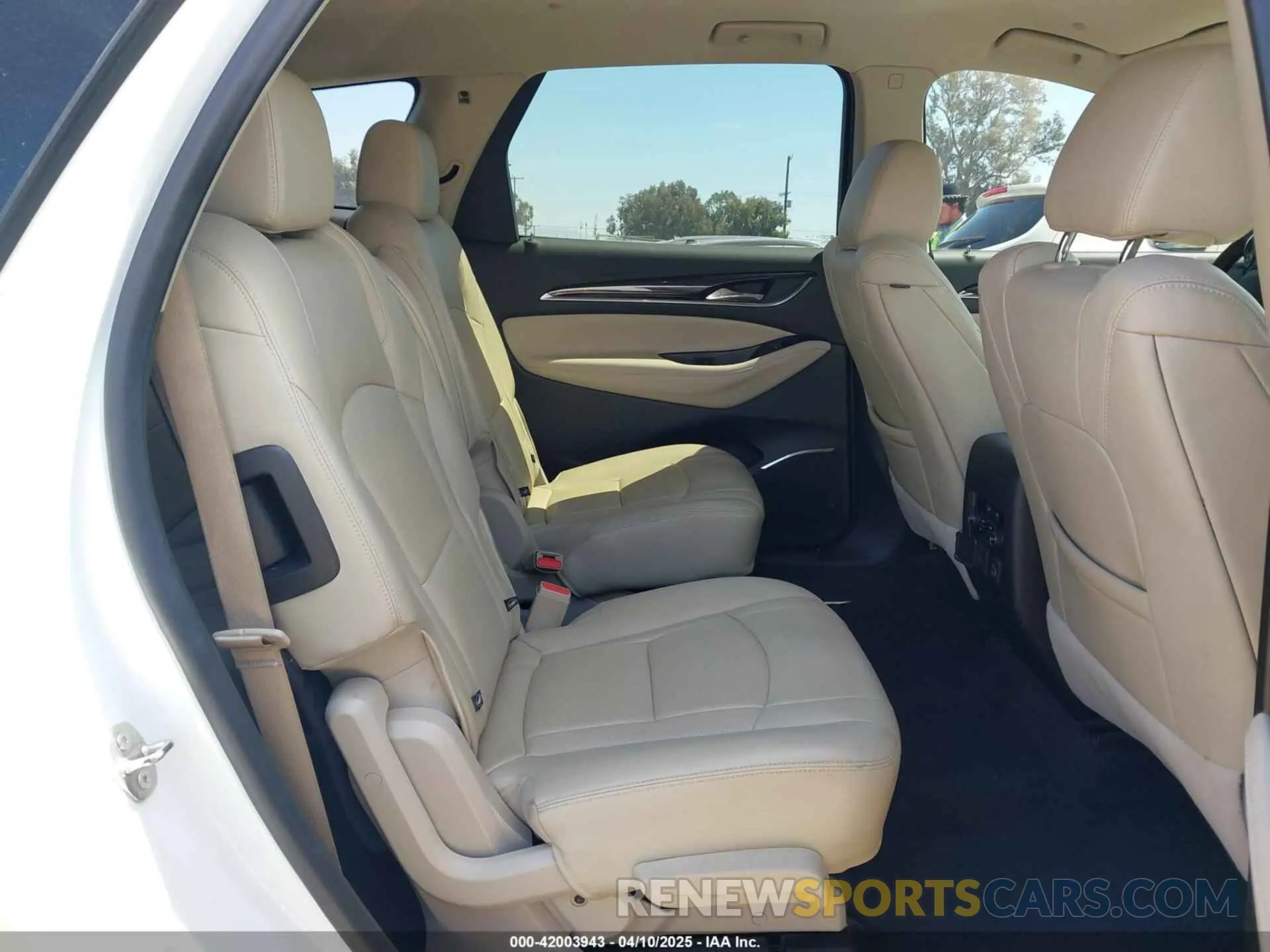 8 fotografías del automóvil dañado 5GAEVBKW2KJ212563 BUICK ENCLAVE 2019