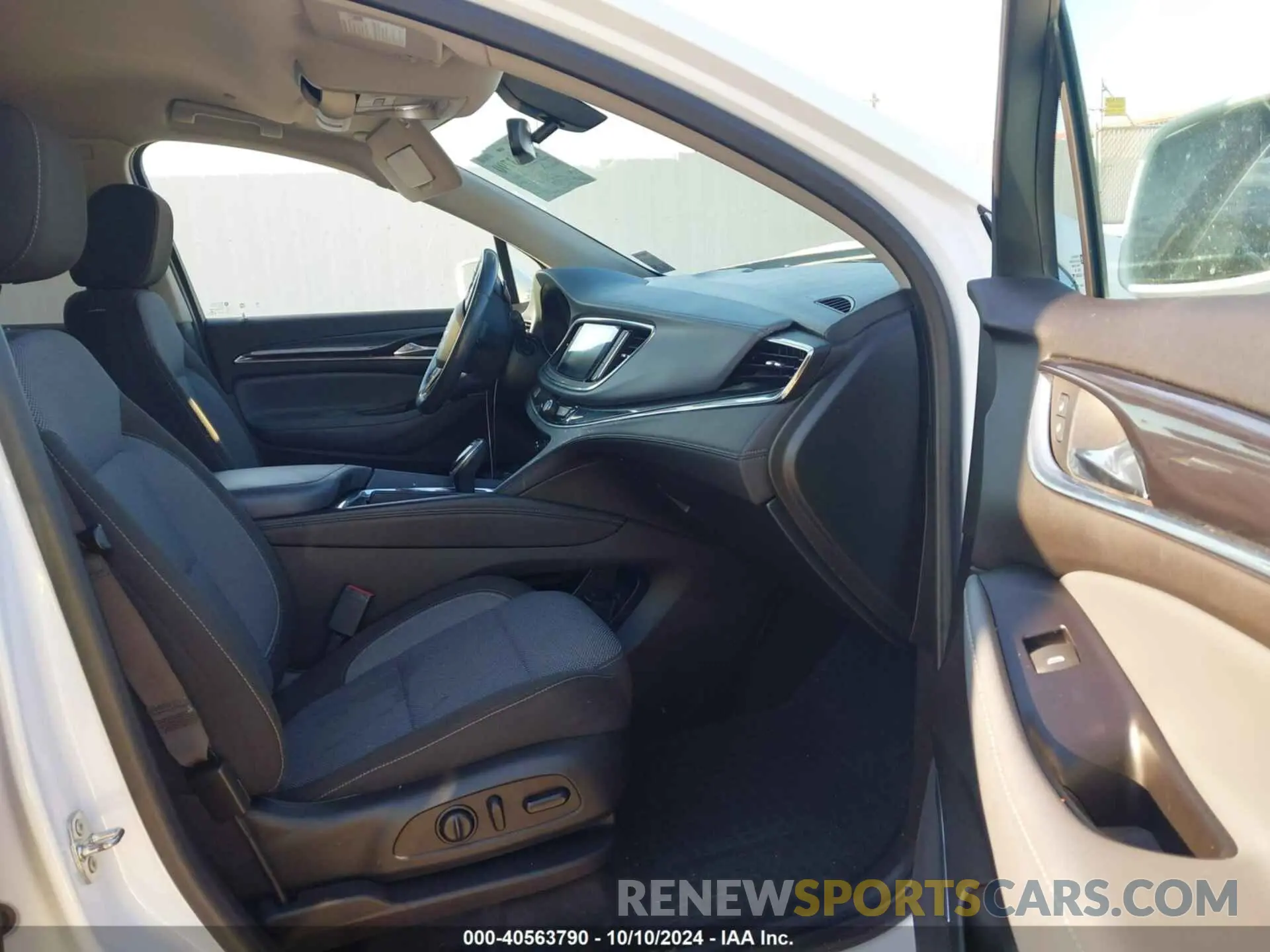 5 fotografías del automóvil dañado 5GAERAKW8LJ290426 BUICK ENCLAVE 2020