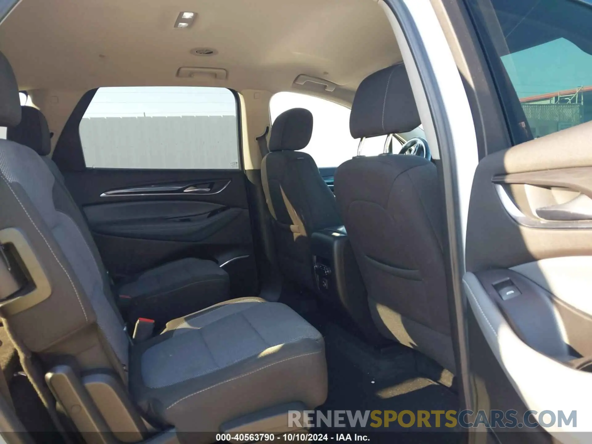8 fotografías del automóvil dañado 5GAERAKW8LJ290426 BUICK ENCLAVE 2020