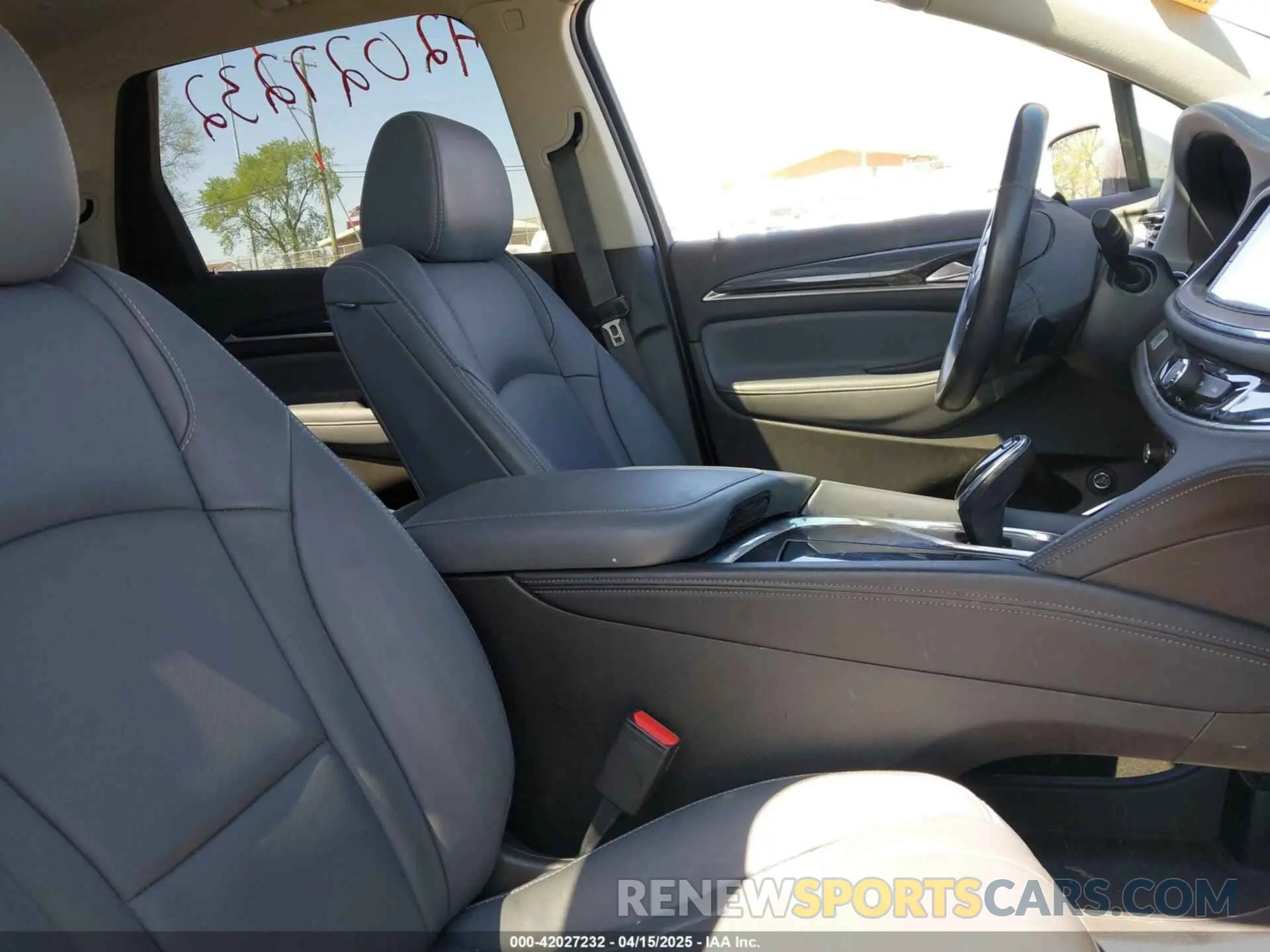 5 fotografías del automóvil dañado 5GAERBKW1LJ216609 BUICK ENCLAVE 2020