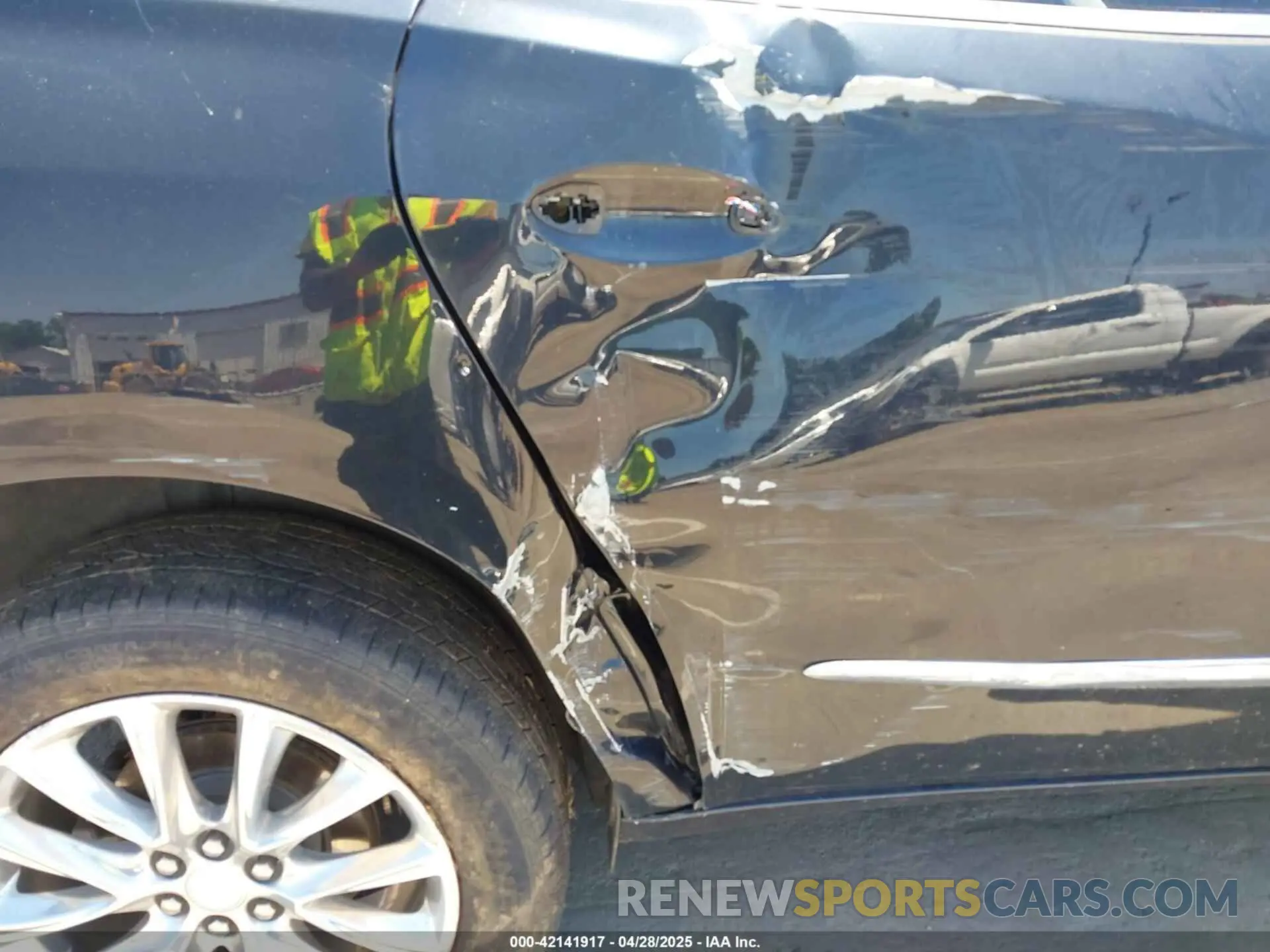 18 fotografías del automóvil dañado 5GAERBKW4LJ292650 BUICK ENCLAVE 2020