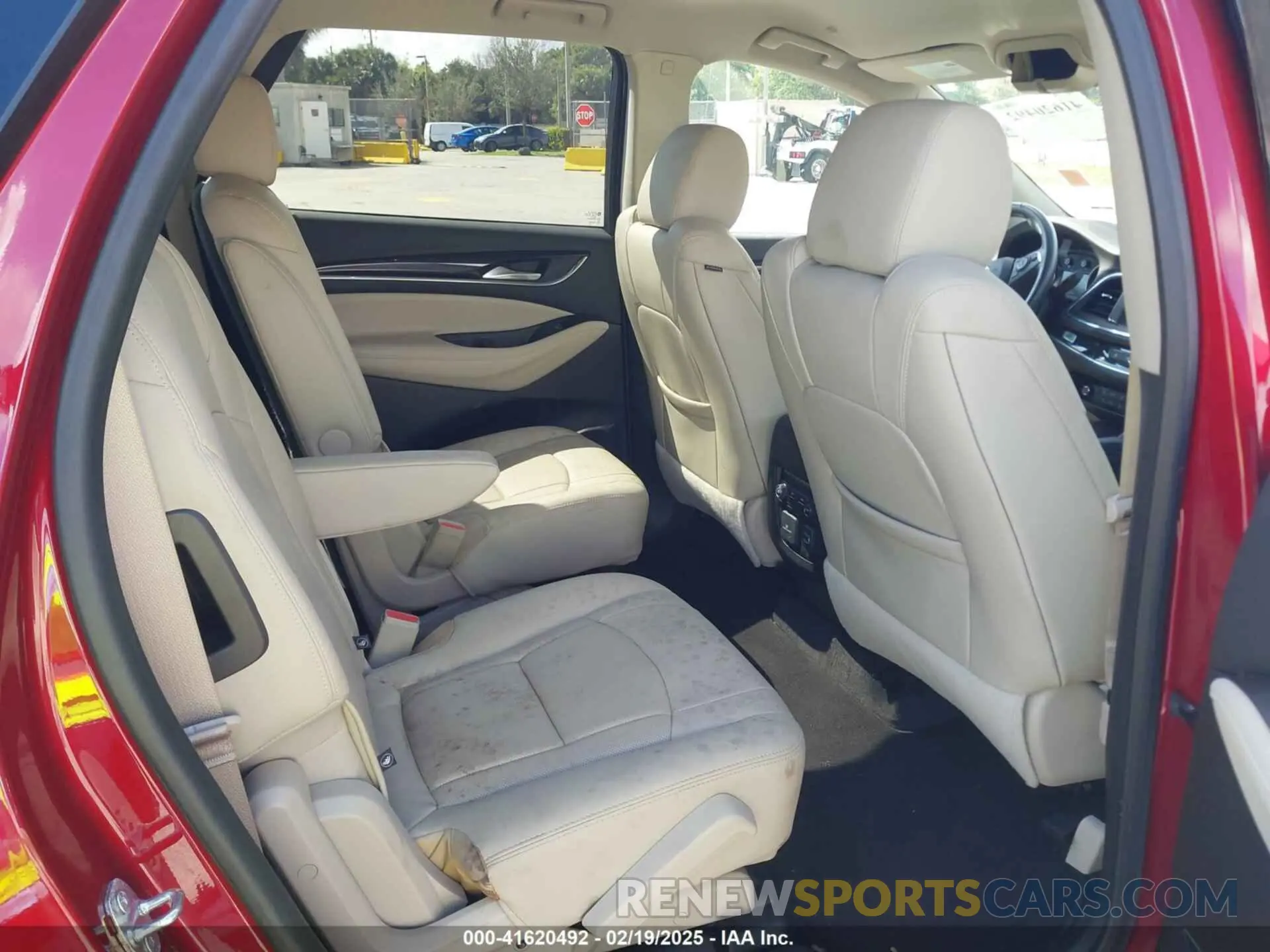 8 fotografías del automóvil dañado 5GAERBKW5LJ164627 BUICK ENCLAVE 2020