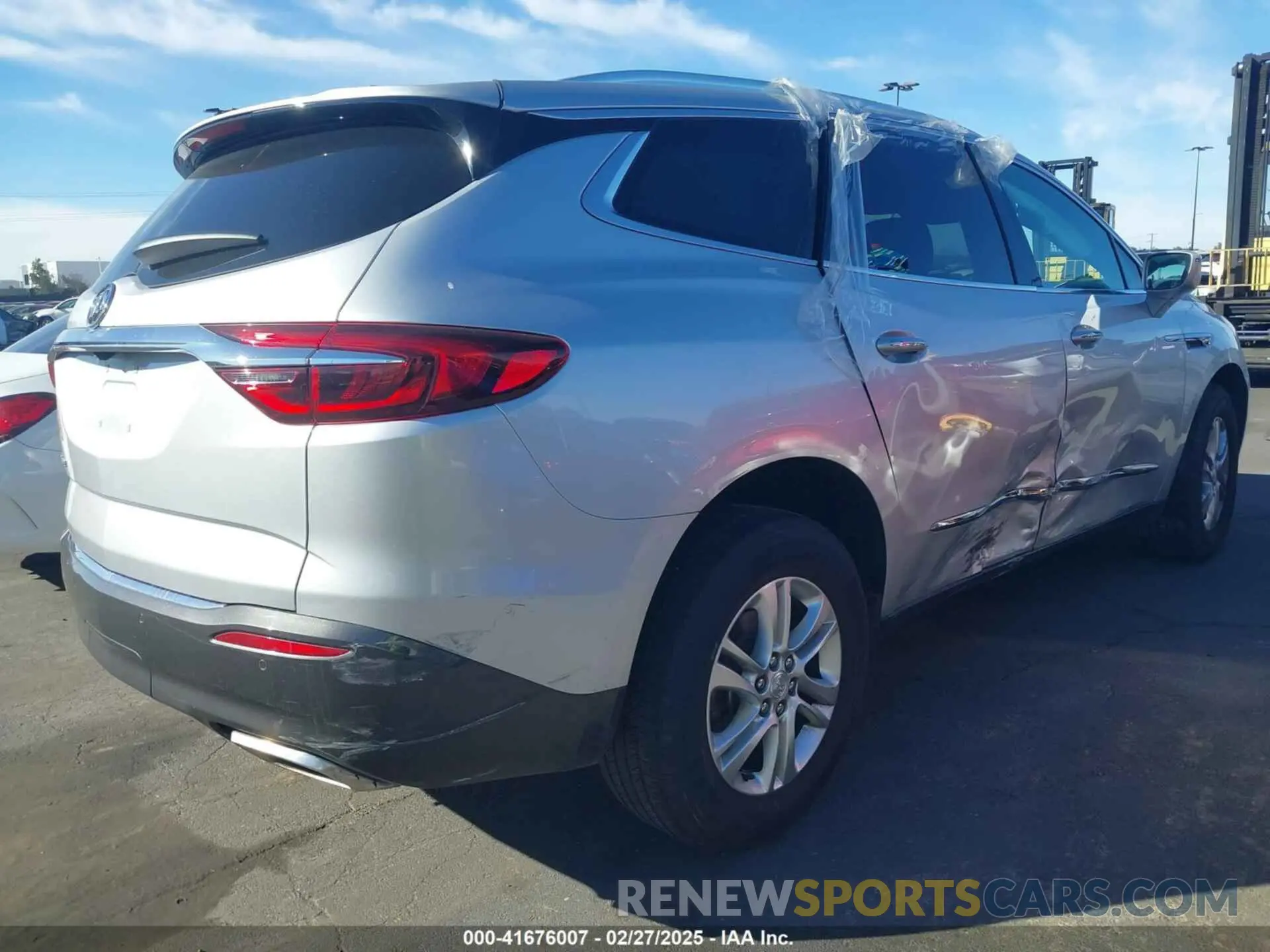 4 fotografías del automóvil dañado 5GAERBKW8LJ125823 BUICK ENCLAVE 2020