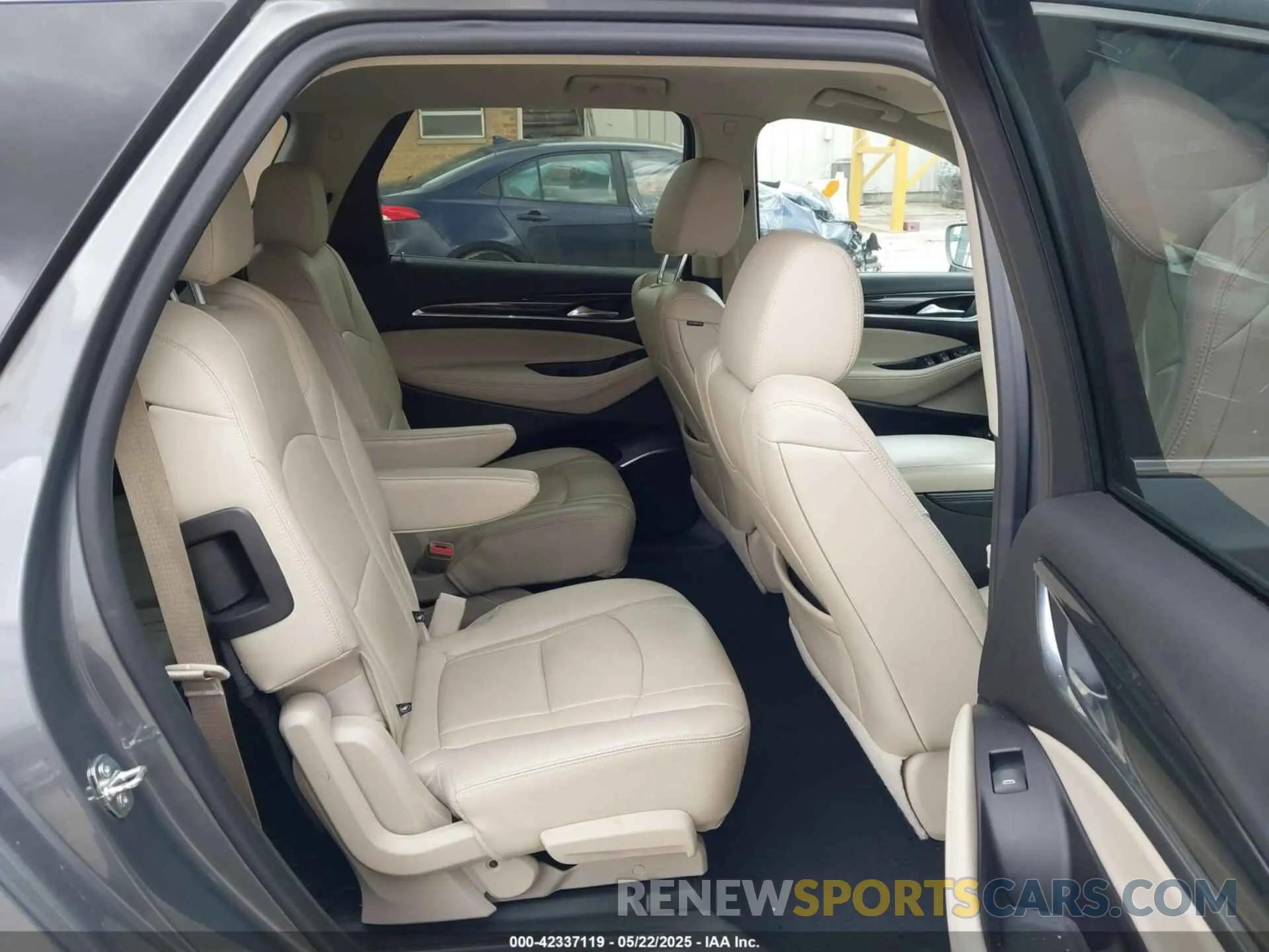 8 fotografías del automóvil dañado 5GAERBKW8LJ221211 BUICK ENCLAVE 2020