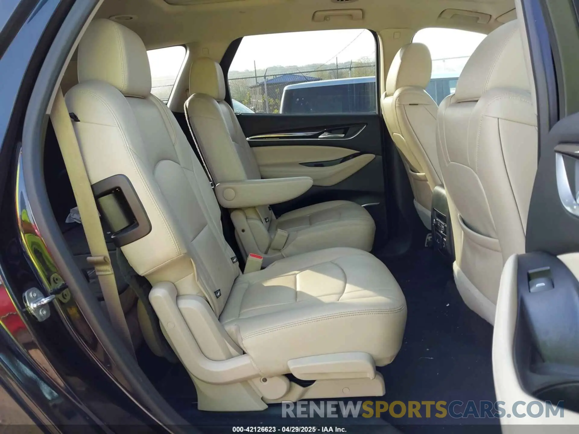 8 fotografías del automóvil dañado 5GAEVAKW0LJ192177 BUICK ENCLAVE 2020