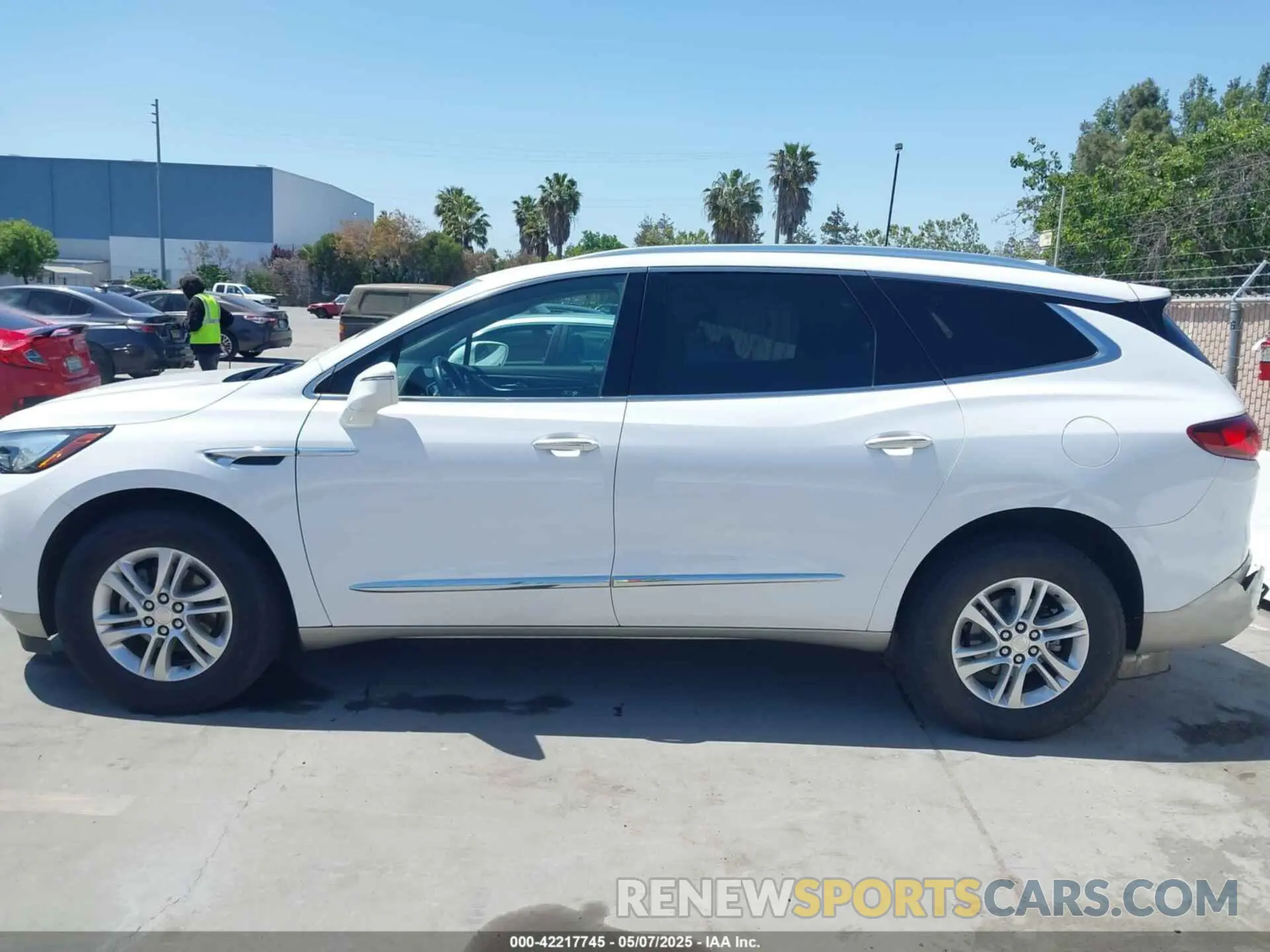 14 fotografías del automóvil dañado 5GAEVAKW7LJ107383 BUICK ENCLAVE 2020