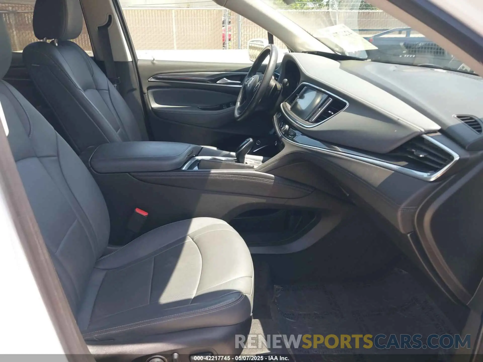 5 fotografías del automóvil dañado 5GAEVAKW7LJ107383 BUICK ENCLAVE 2020