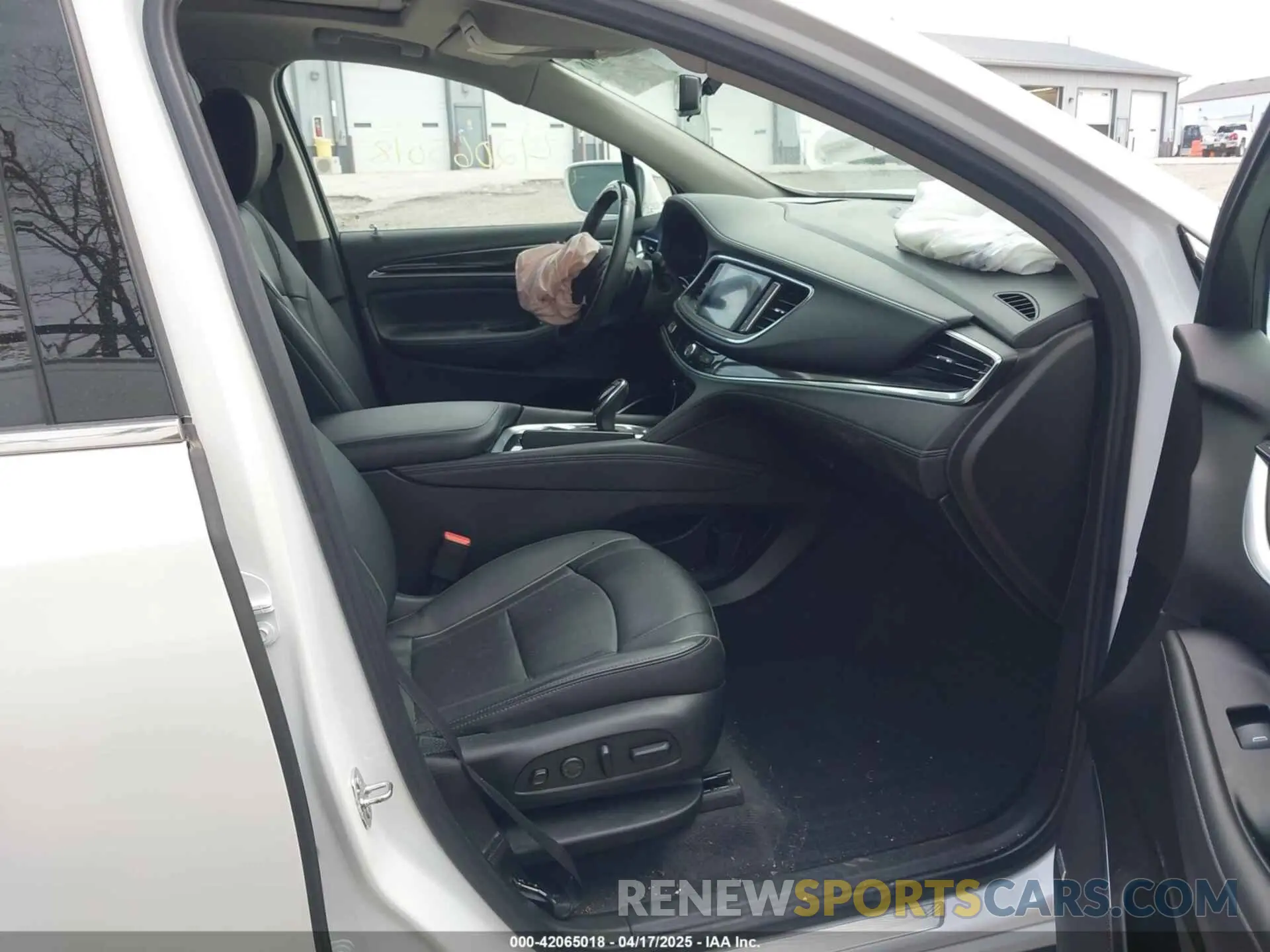 5 fotografías del automóvil dañado 5GAEVCKW9LJ148318 BUICK ENCLAVE 2020