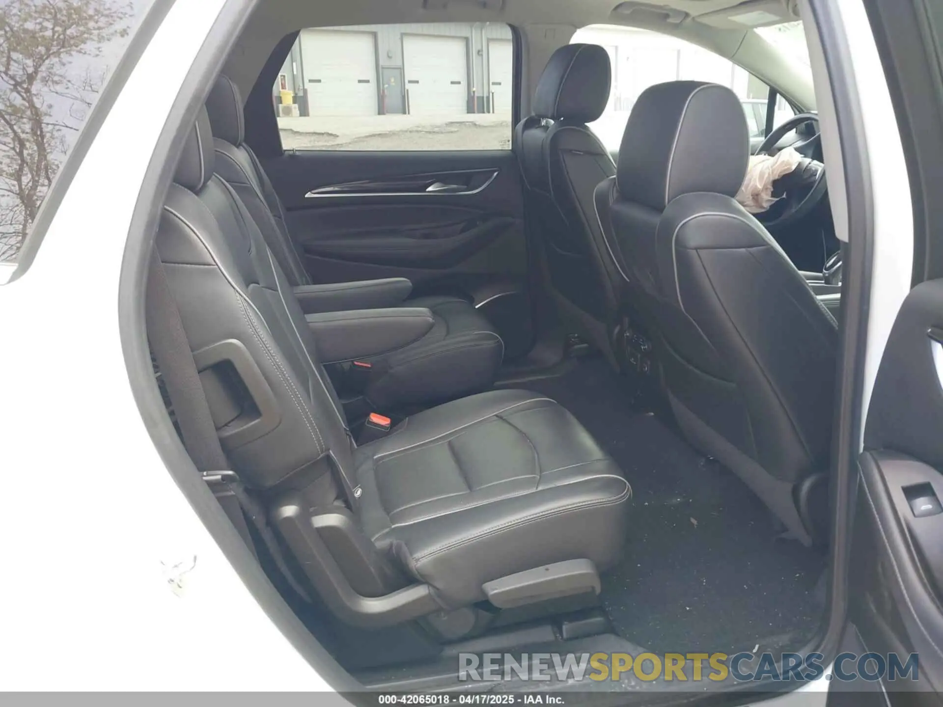 8 fotografías del automóvil dañado 5GAEVCKW9LJ148318 BUICK ENCLAVE 2020